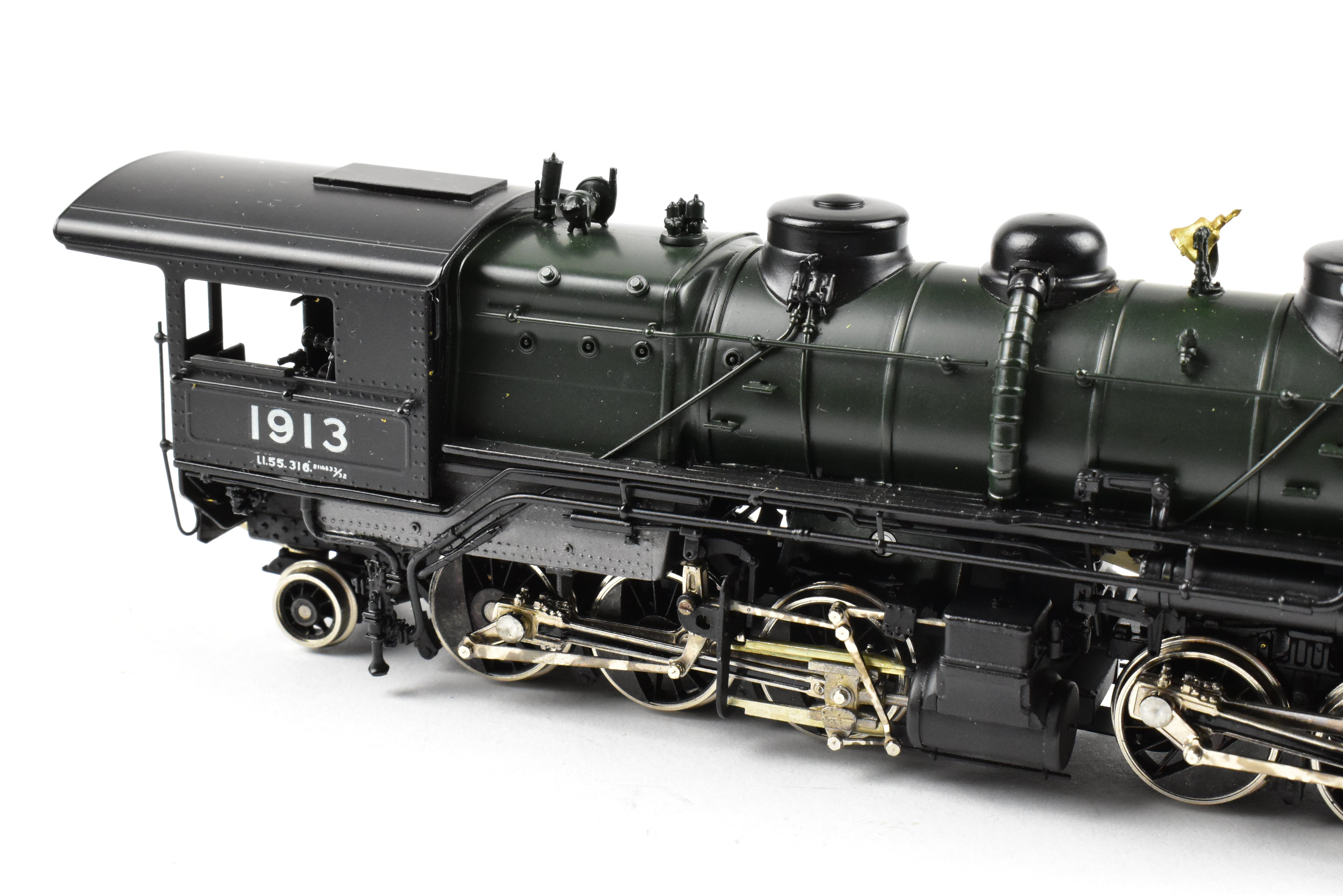 HO Scale Brass Model Train - Tenshodo Great Northern 2-6-6-2 Class L-1 Factory Painted Locomotive #1913 with Crown Design
