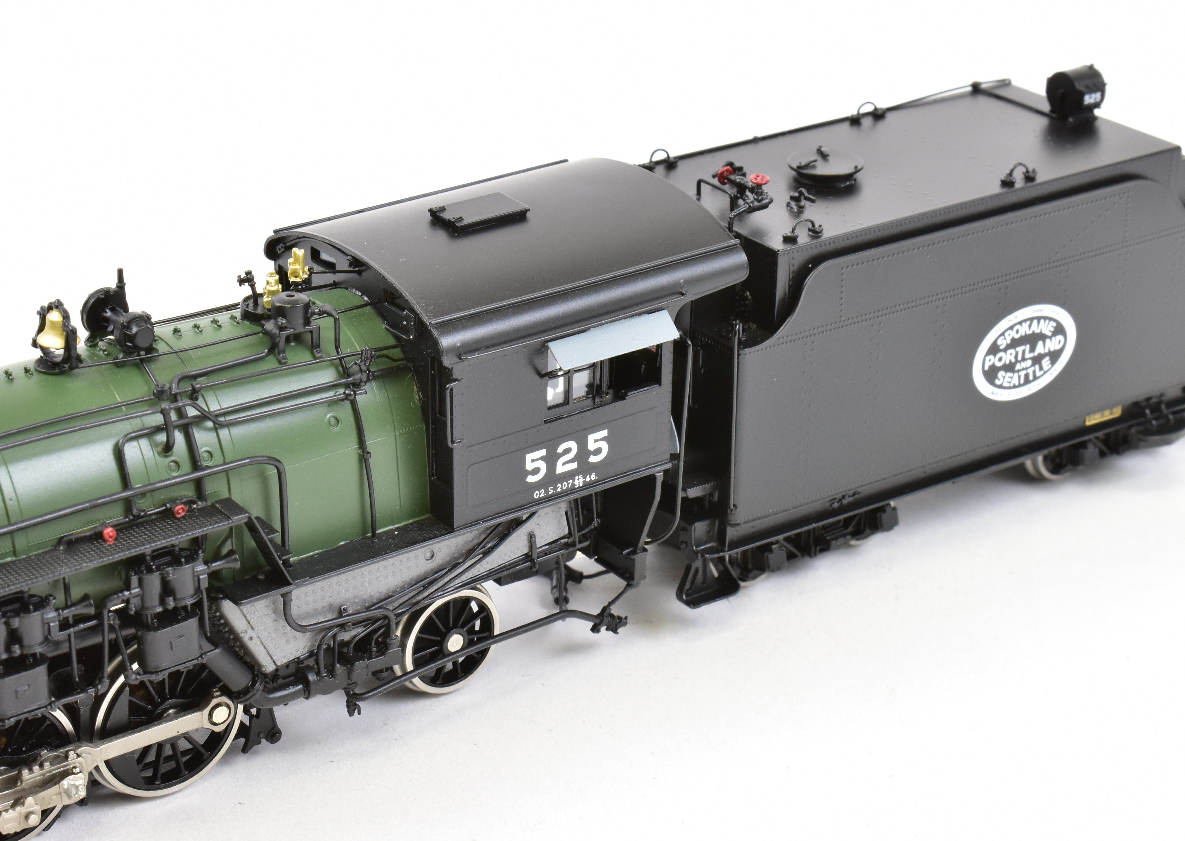 HO Scale Brass Model Train - W&R Enterprises SP&S - Spokane, Portland & Seattle Railway Class O - 2 2 - 8 - 2 FP Glacier Scheme Locomotive No. 525