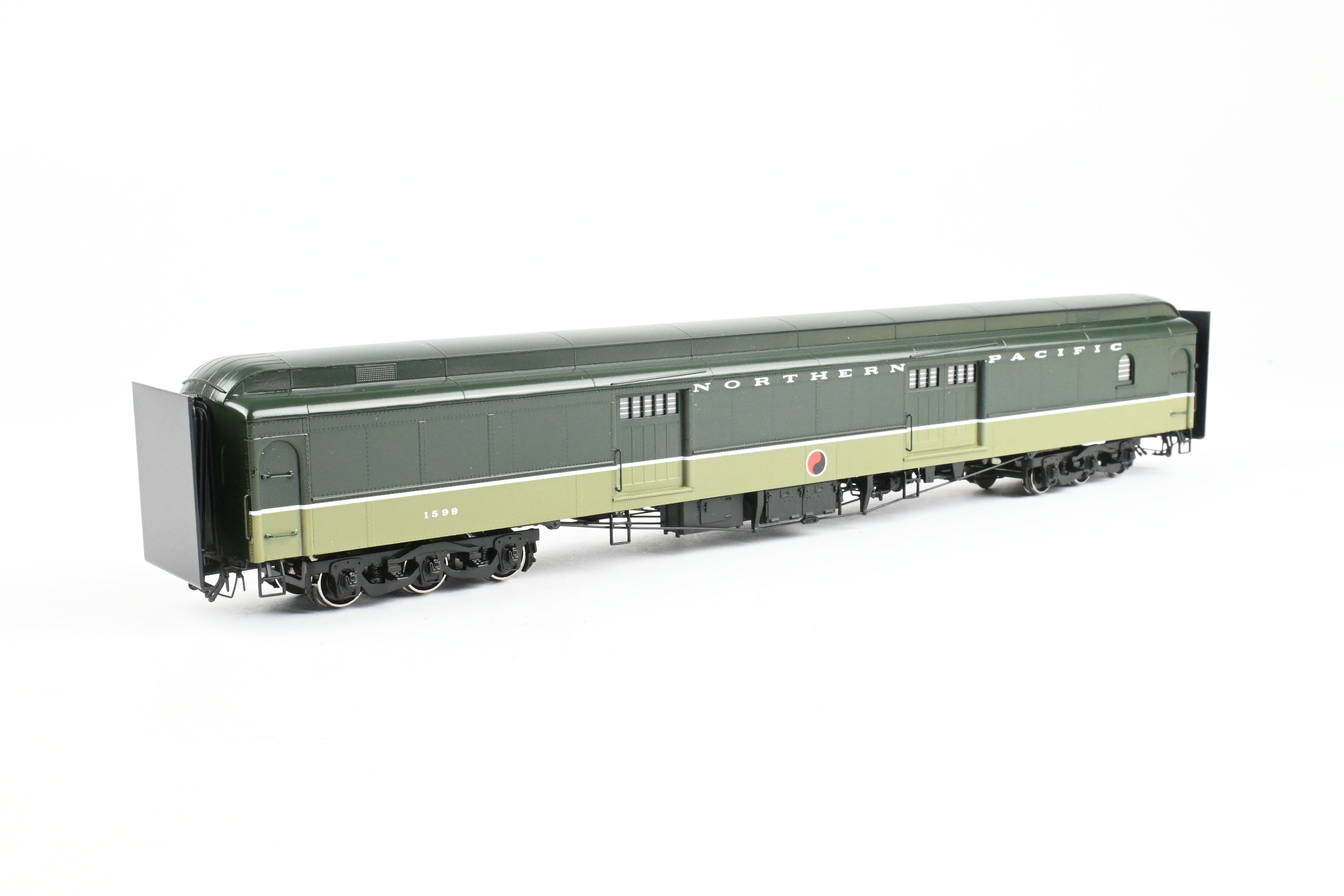 HO Brass W&R Enterprises NP - Northern Pacific Factory - Painted Loewy Truss Rod Baggage Car No. 1599