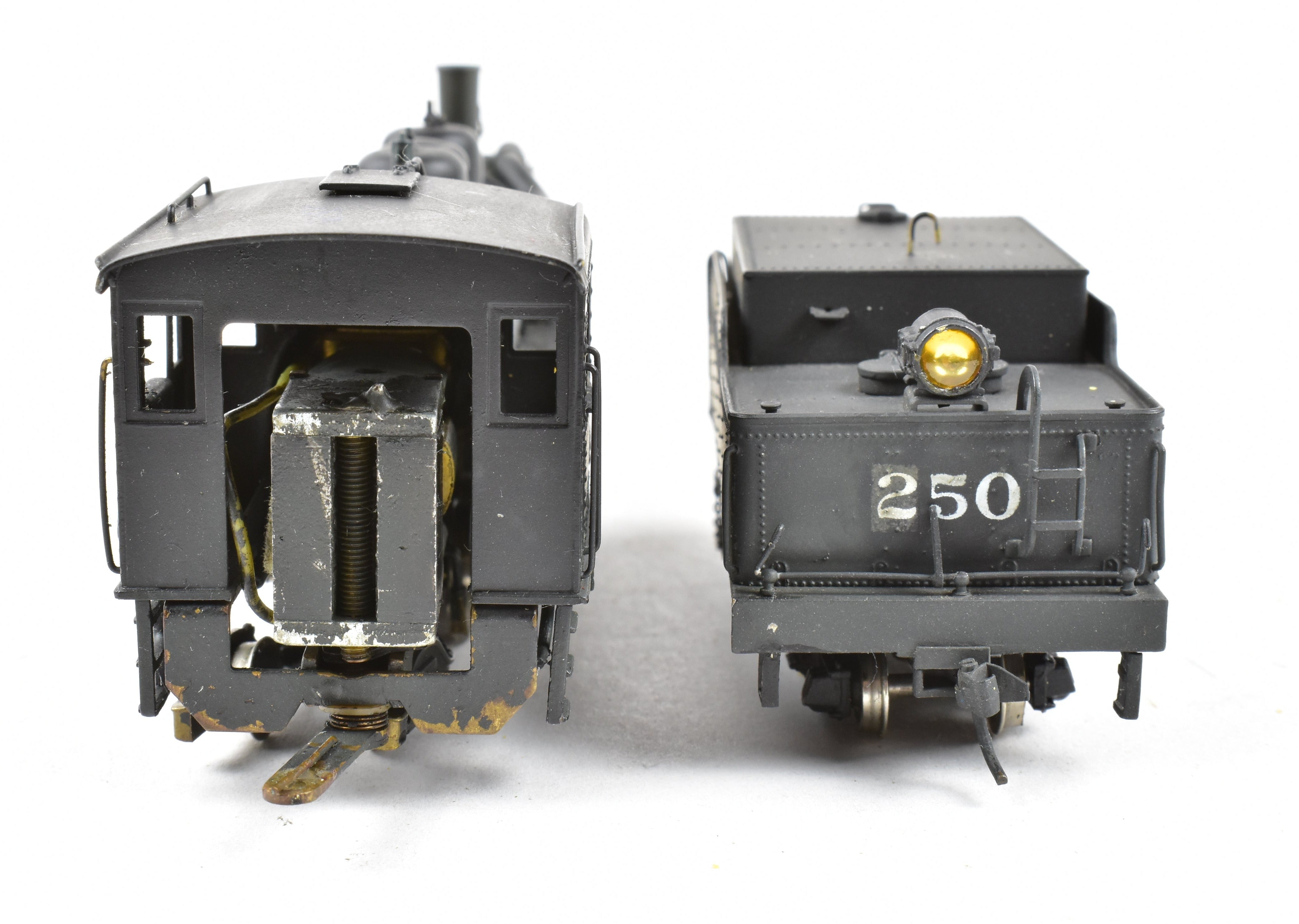 HOn3 Scale Brass Pacific Fast Mail (PFM) - United Sumpter Valley No 250 2-6-6-2 Mallet Steam Locomotive Model with Custom Painting
