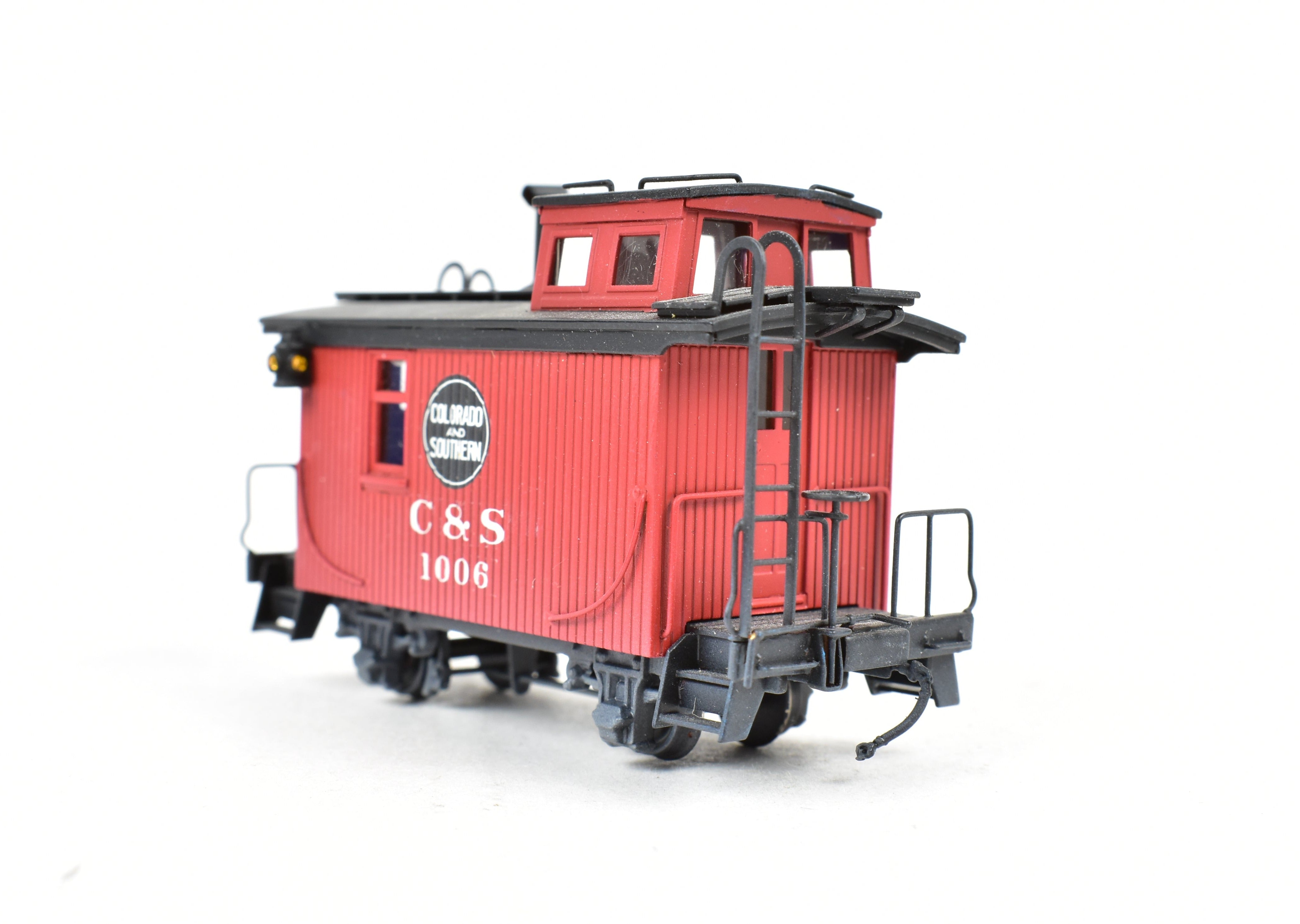 HOn3 Scale Brass Pacific Fast Mail (PFM) - United C&S - Colorado & Southern 2-Axle Custom - Painted Caboose Model #1006 for Railway Enthusiasts