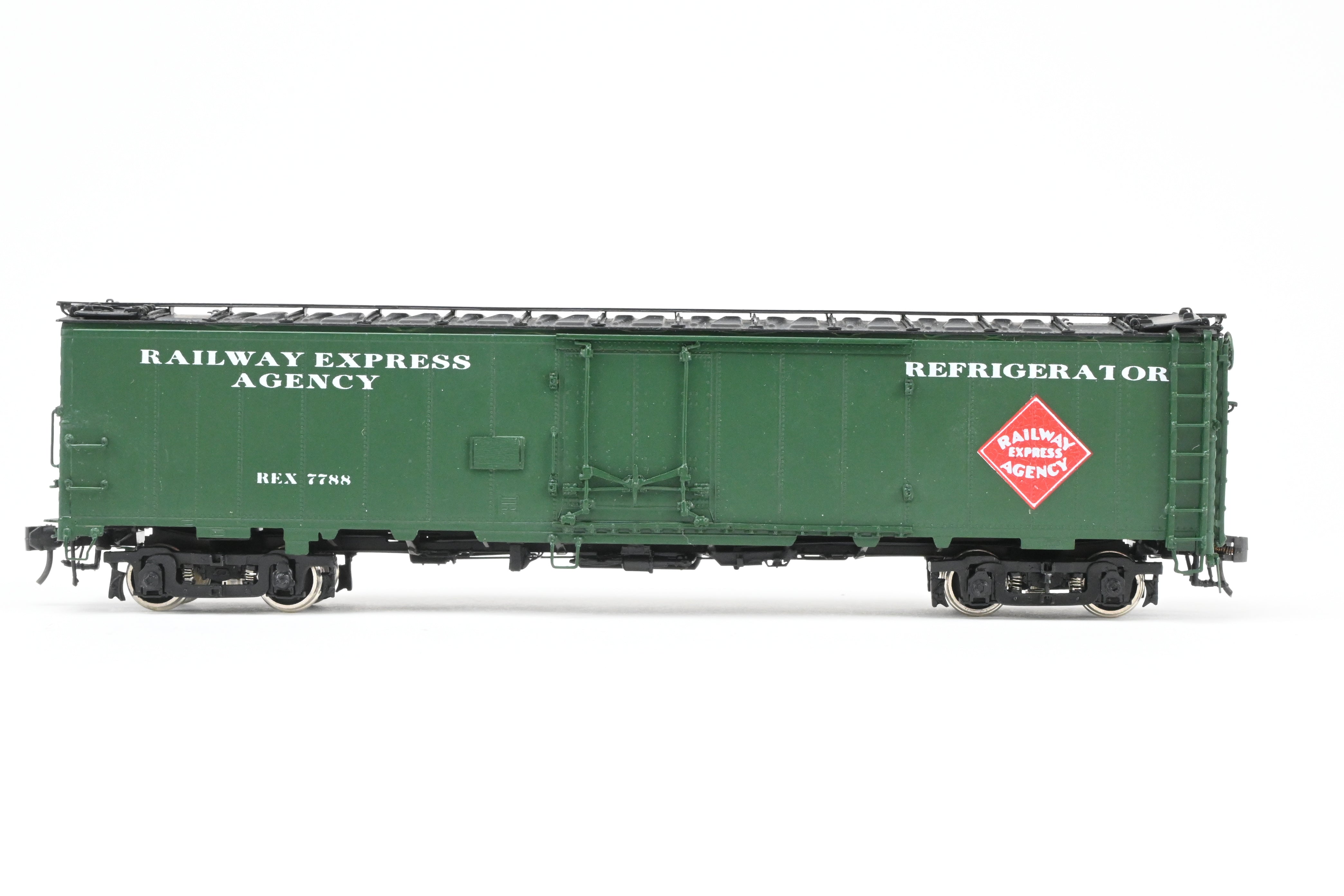 High - Quality HO Scale Brass CIL - Challenger Imports REA - Railway Express Agency 52 - Foot Steel Express Refrigerator Car Model FP