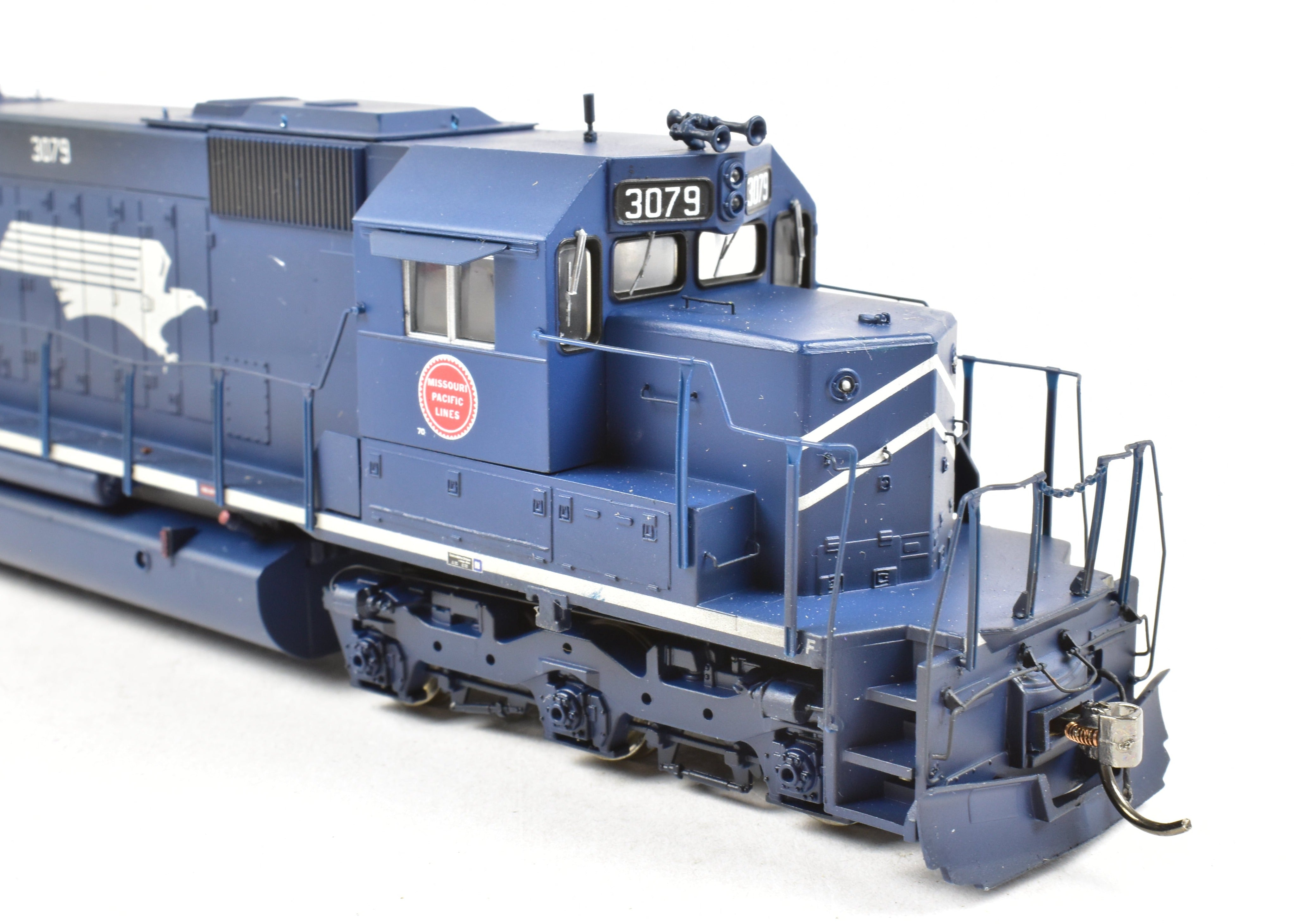 HO Scale Model Train - Athearn MP Missouri Pacific EMD SD40 #733 Weathered Locomotive with DCC Decoder