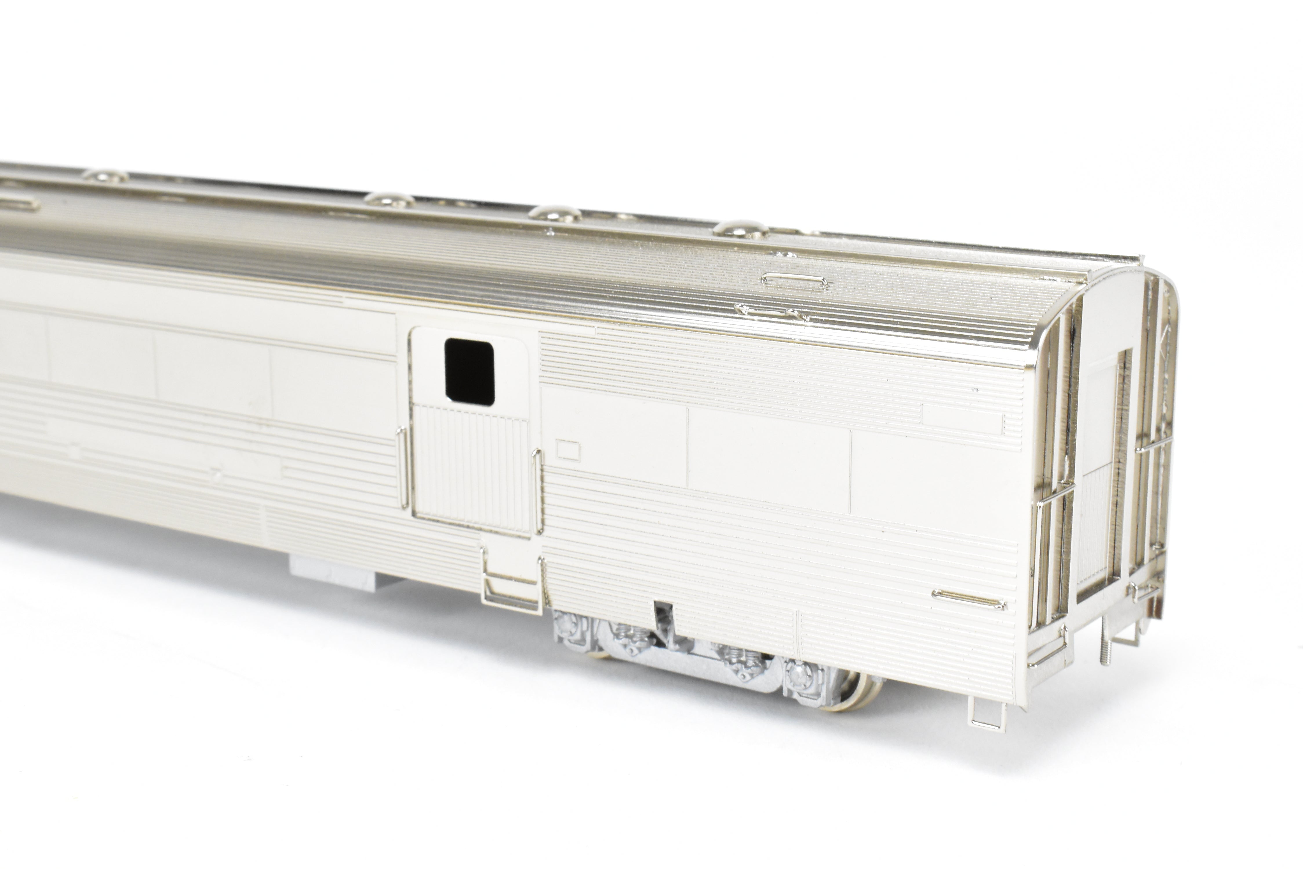 HO Brass Hi - Country California Zephyr Baggage Car with Plated Finish