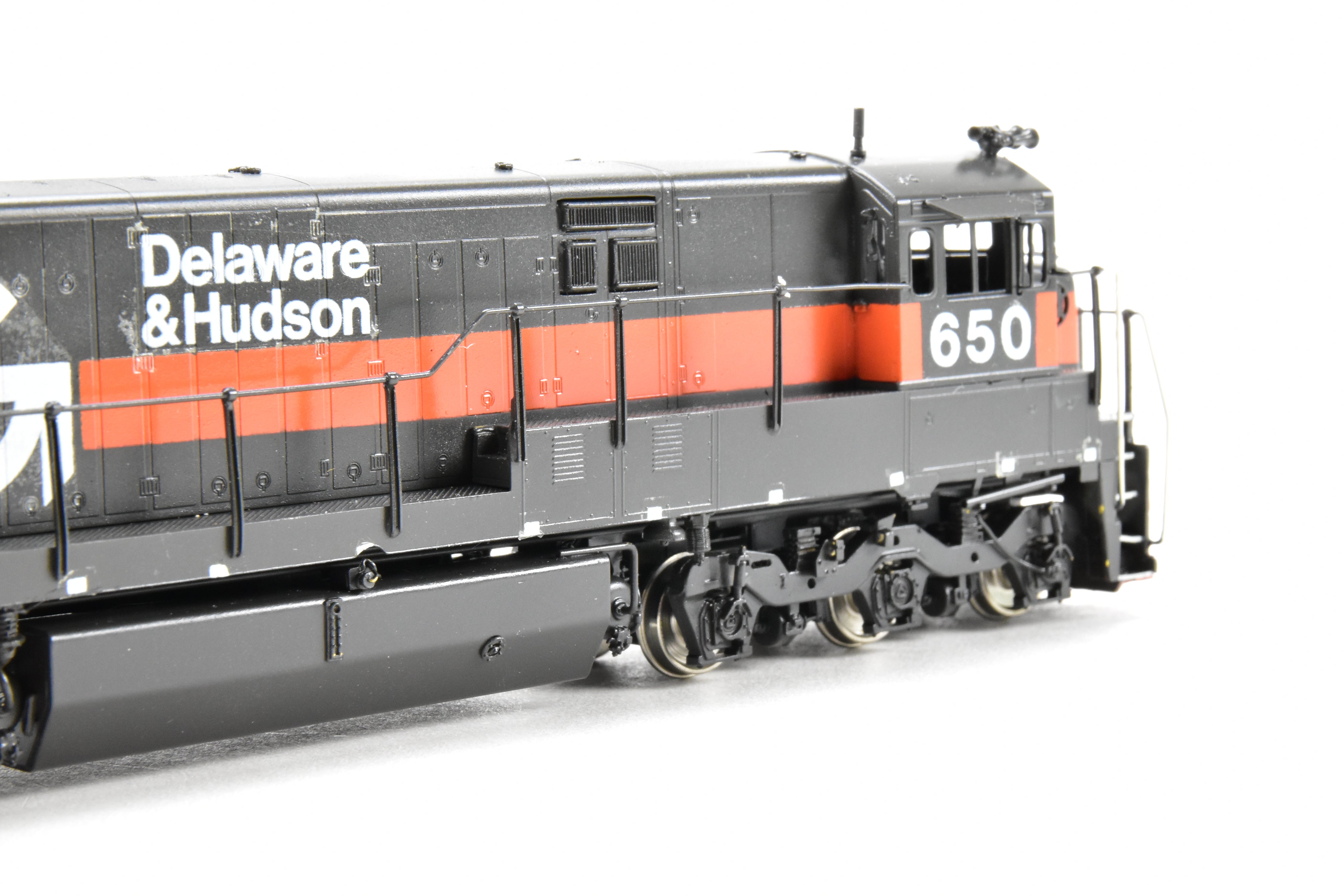 HO Scale Brass OMI Gilford GE U33C Custom Painted Delaware & Hudson No. 650 Model