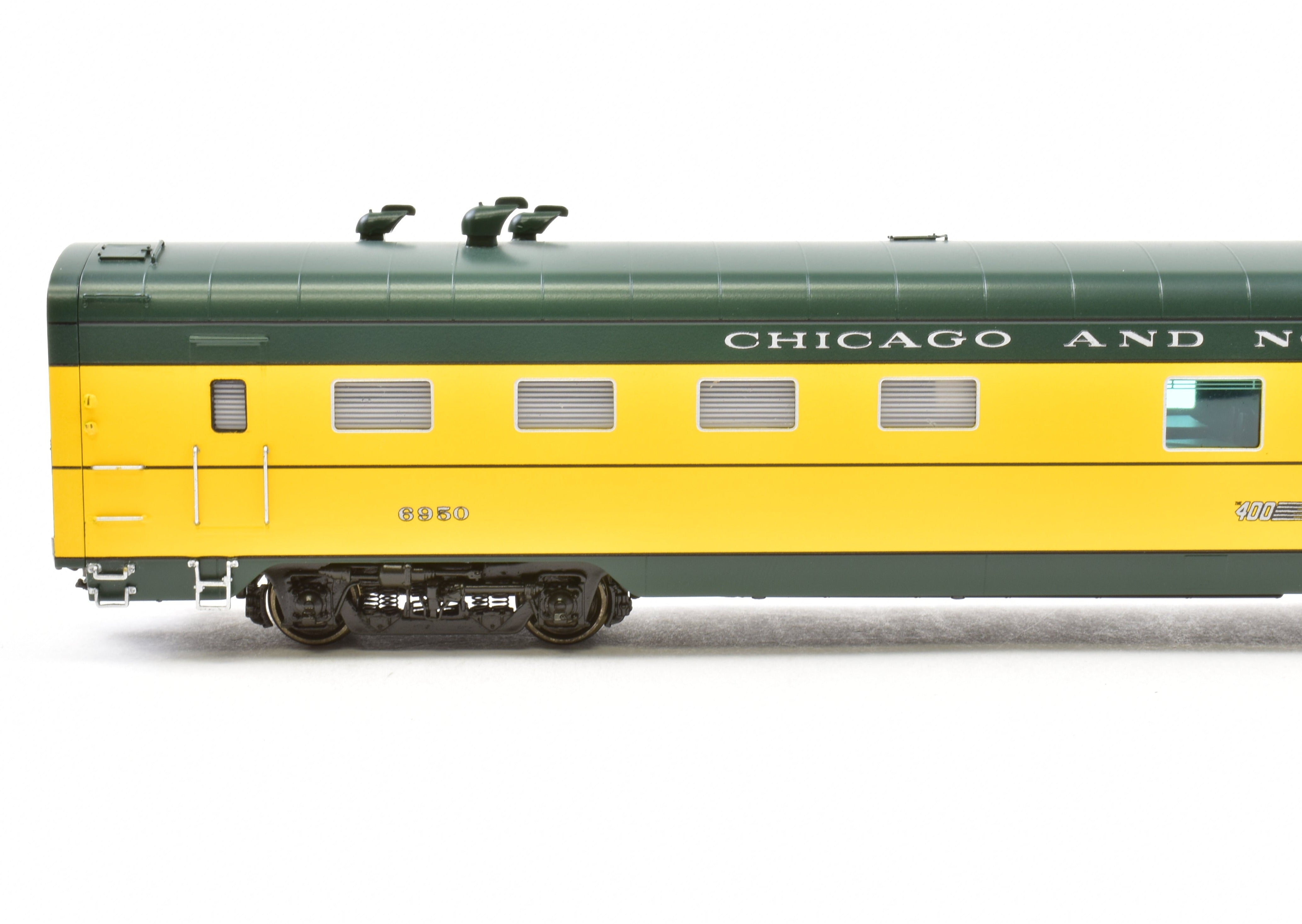 HO Scale Brass C&NW - Chicago and North Western 400 56 - Seat Diner Model FP 6950