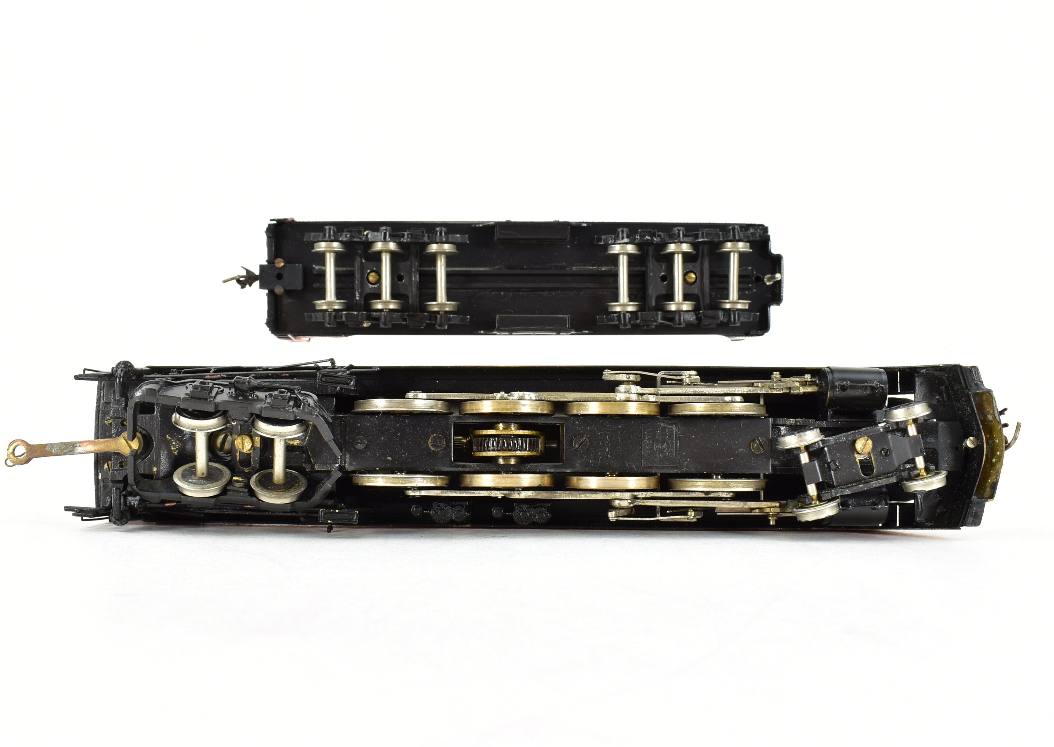 High - Quality HO Scale Brass Pacific Fast Mail (PFM) Model Train - United SP - Southern Pacific Class GS - 4 4 - 8 - 4 with Custom Painting