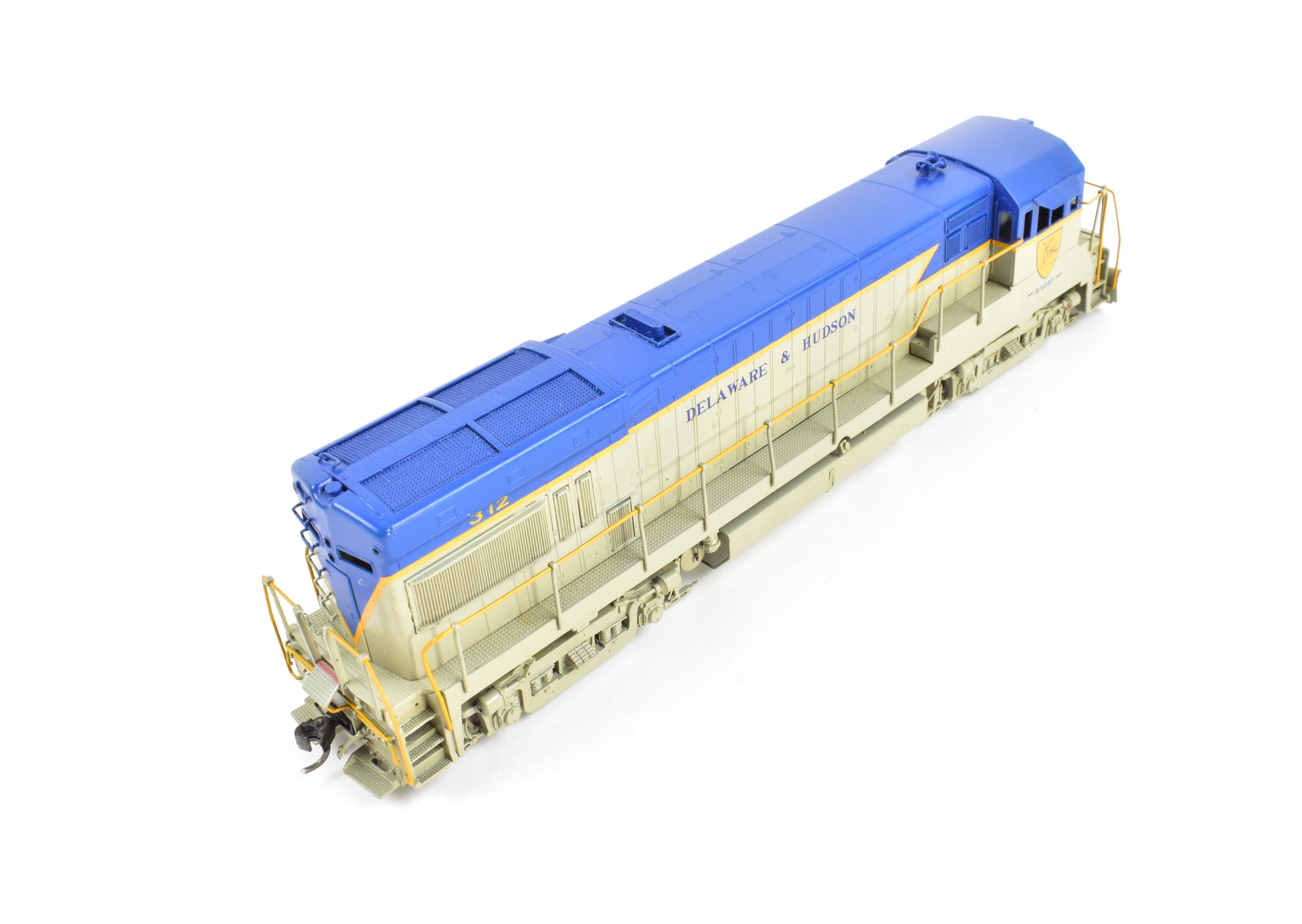 HO Scale Brass Oriental Limited Delaware & Hudson GE U-30B 3000 HP Low Hood Road Switcher Model Locomotive Custom Painted with Number 312