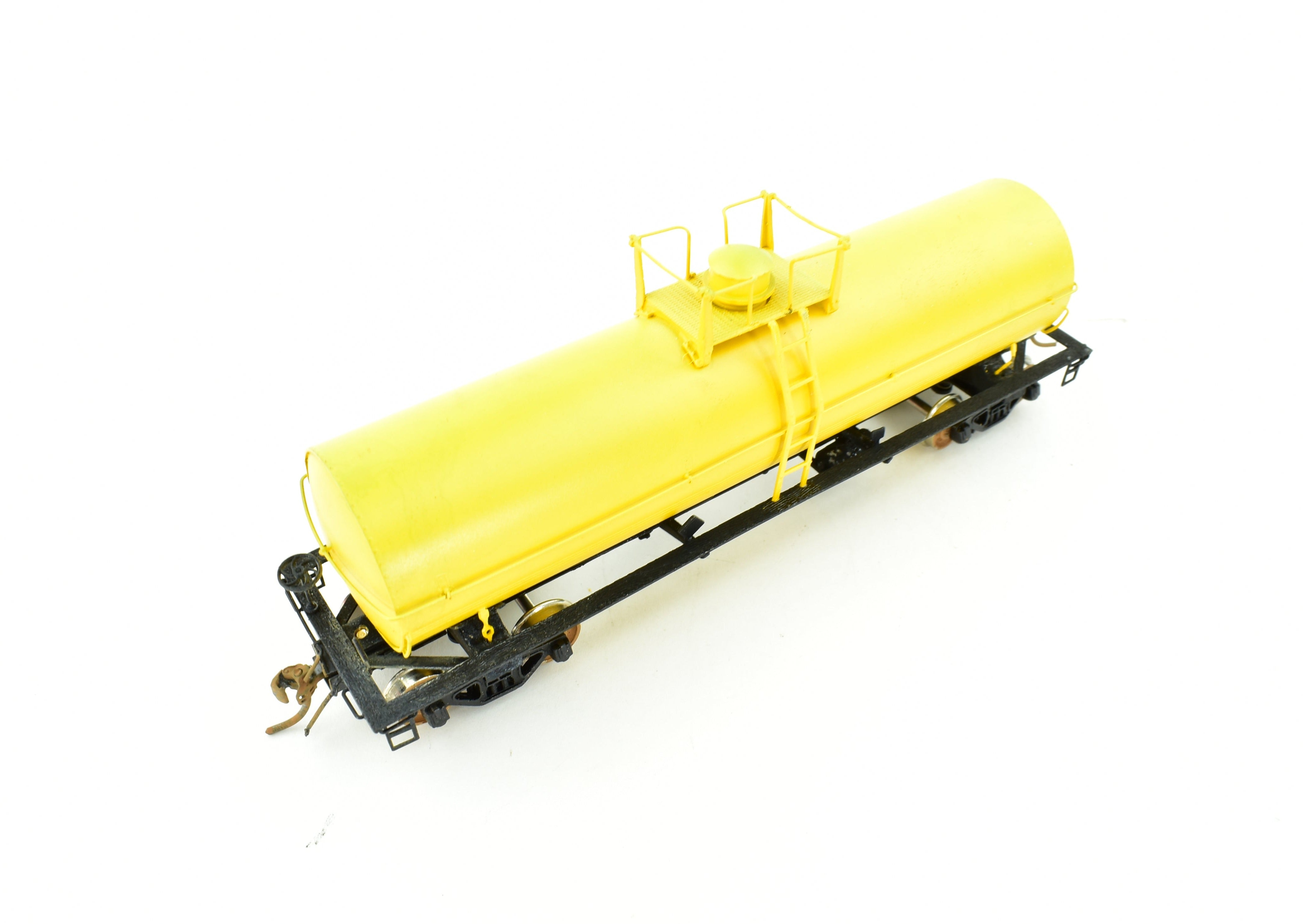 HO Scale Yellow Painted 11,141 Gallon Tank Car by Precision Scale Co.