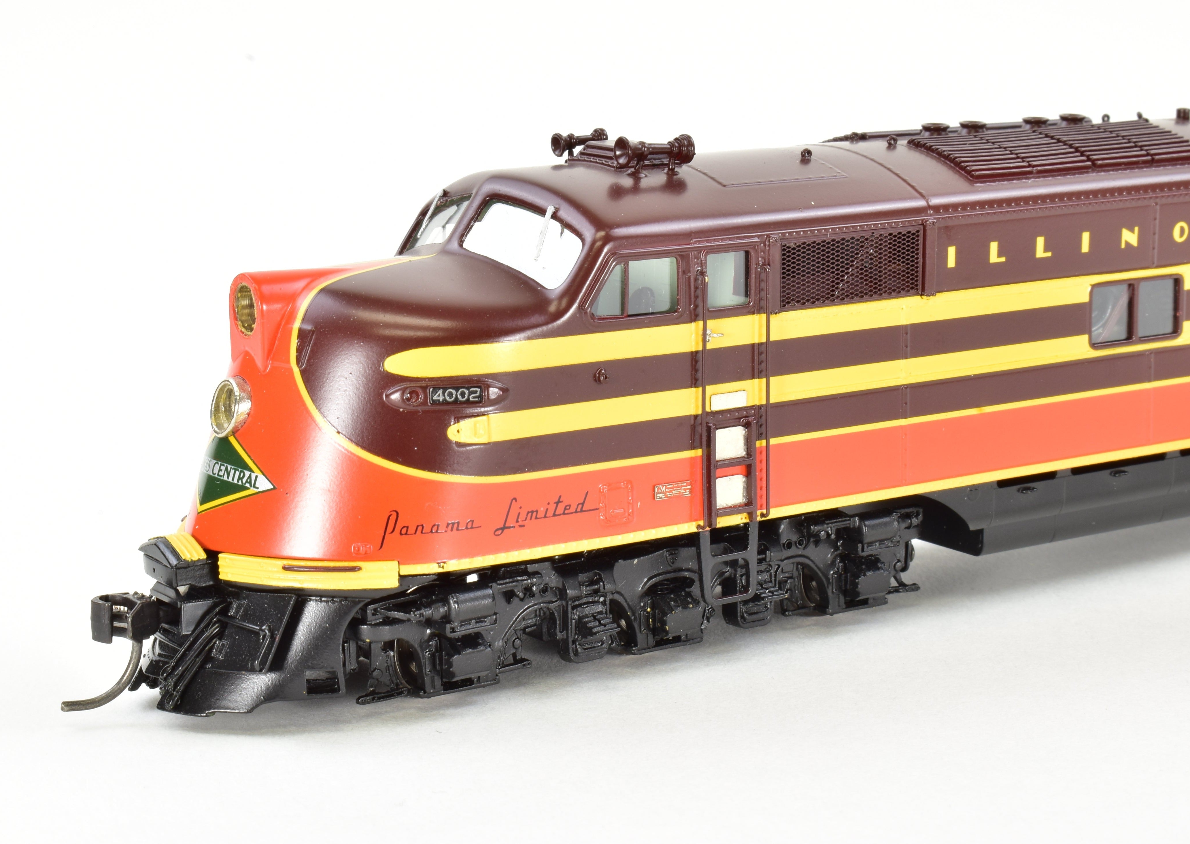 HO Scale Brass Model Train Set - Railway Classics Illinois Central 1942 Panama Limited 10-Car Set with EMD E6 AA Set F/P, Featuring ESU DCC & Sound System