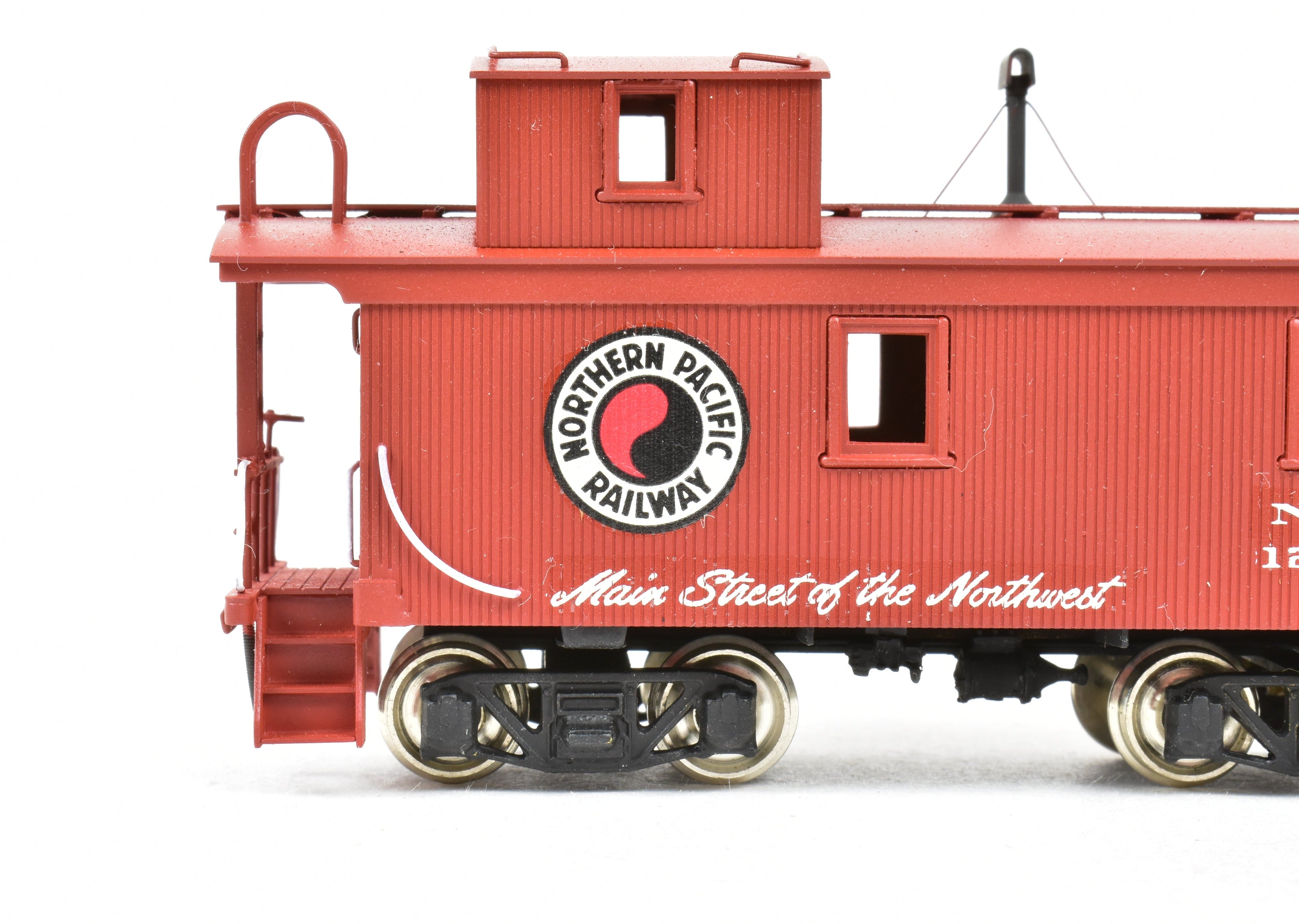 Custom Painted HO Scale Brass Wood Caboose Model of Northwest Short Line and Northern Pacific Railroads