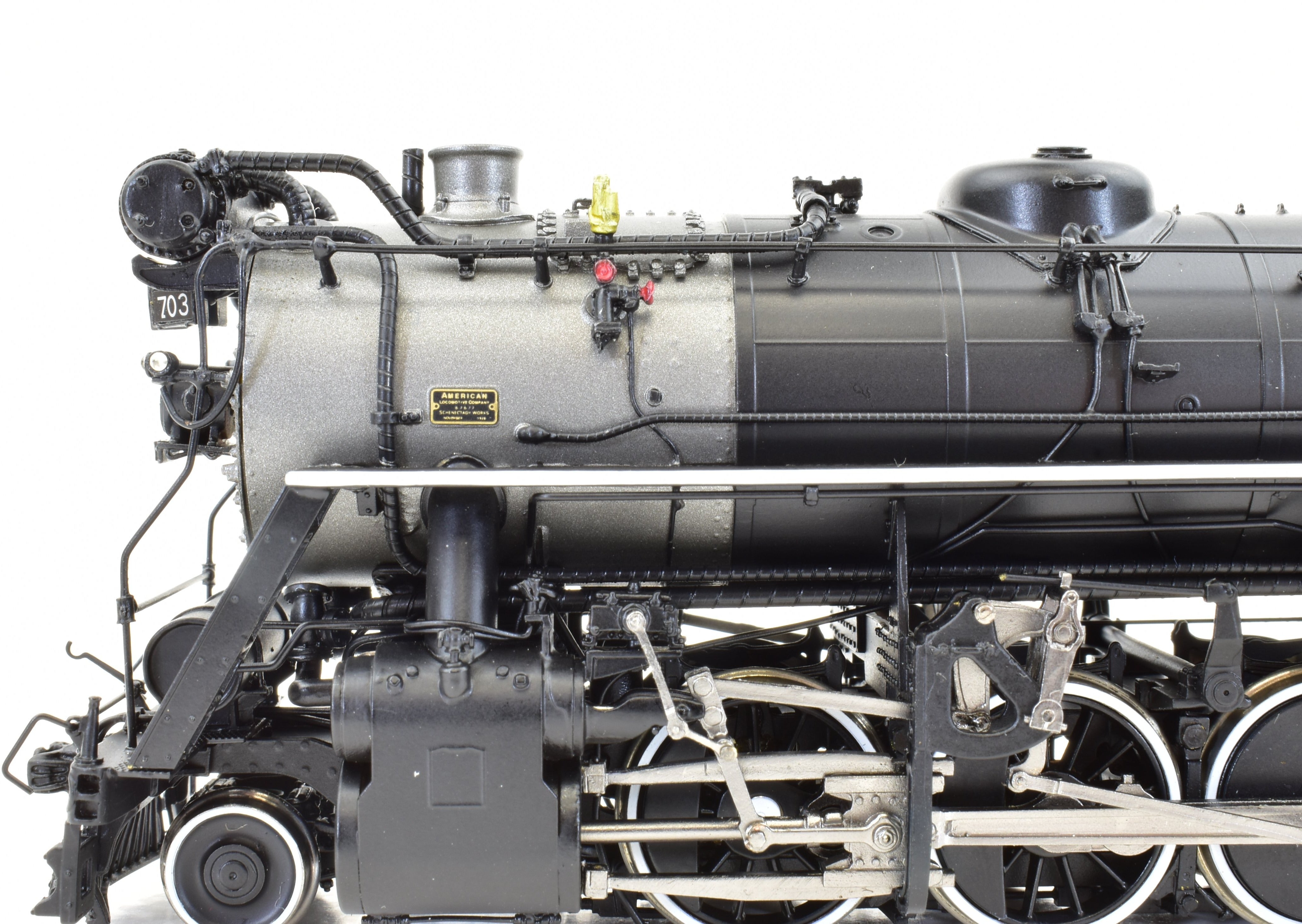 HO Scale Brass Division Point CV Central Vermont T3a 2-10-4 FP #703 Model