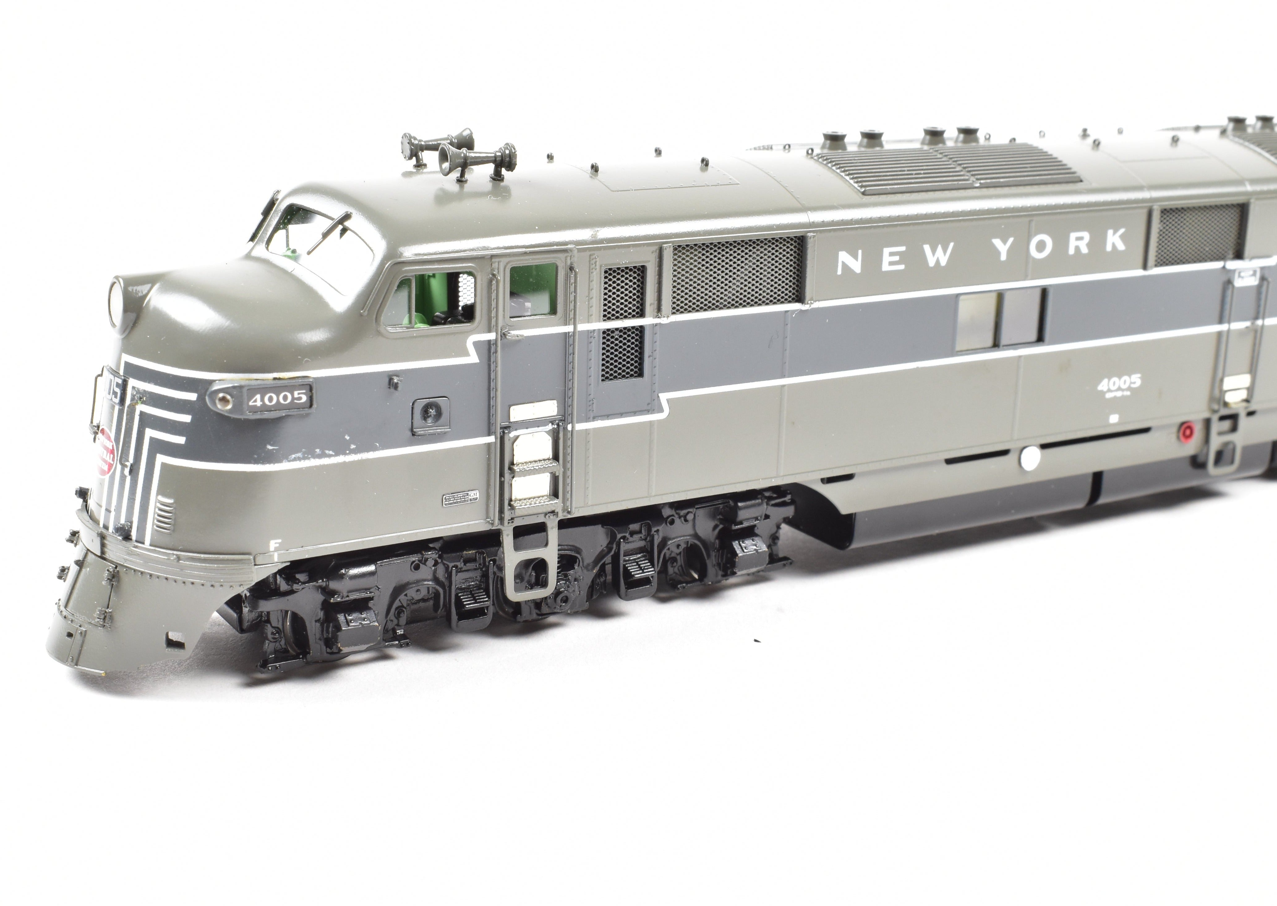 HO Scale Brass Model Train Set - New York Central EMD E7A/E7B Set FP Nos. 4005/4101 with Reverse Lightning Stripe by Challenger Imports NYC