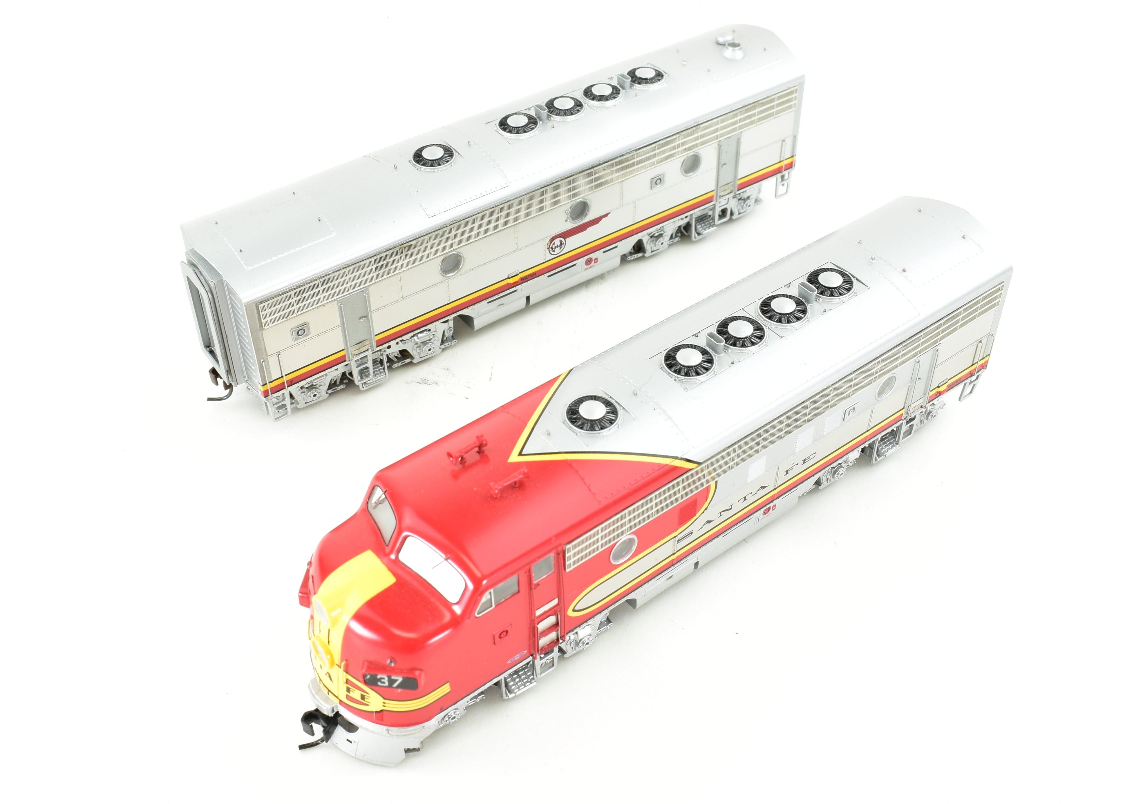 Athearn Genesis ATSF Santa Fe EMD F7A/F7B Phase I Set #37L & 37A First Run