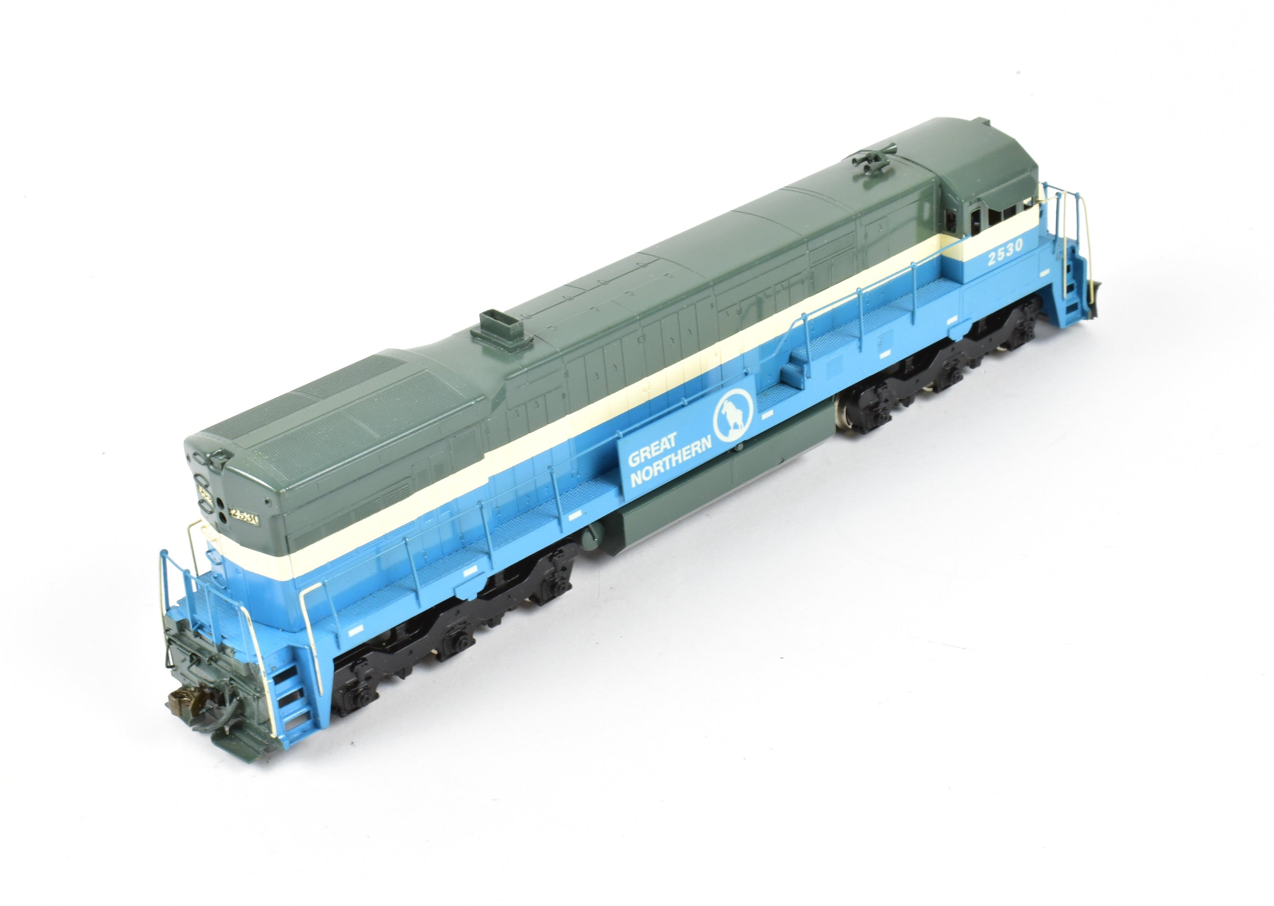 HO Scale Brass ALCO Model - Great Northern General Electric U - 33C Diesel Locomotive with Custom Painting