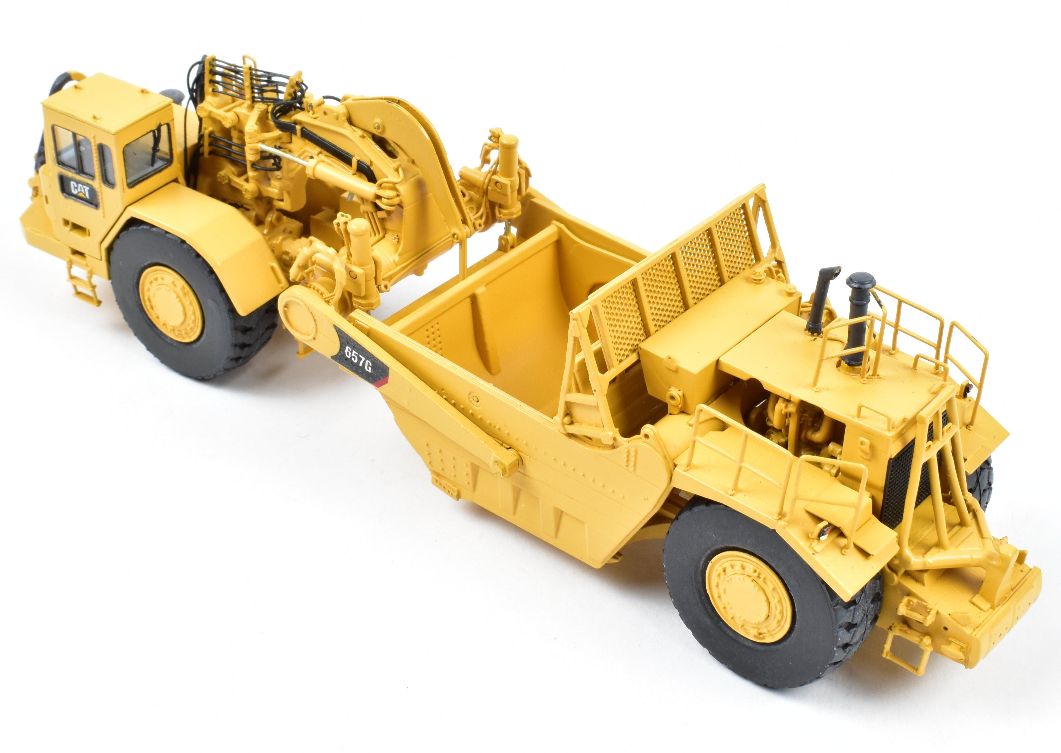 Factory-Painted HO Brass CON CCM Caterpillar 657G Scraper Model from 2010