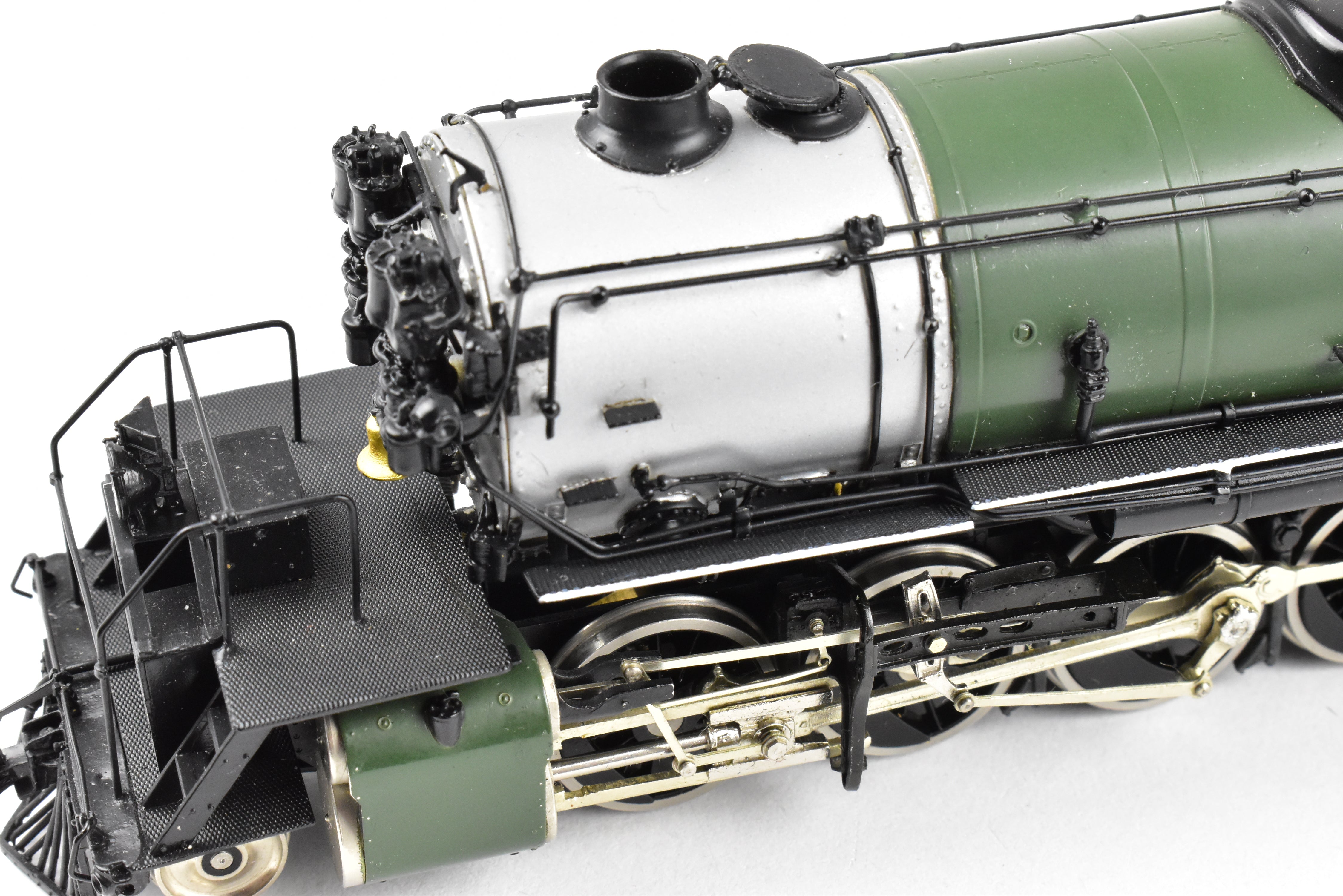HO Scale Brass Model Train - Oriental Limited GN - Great Northern R - 1 2 - 8 - 8 - 2 Open Cab Version in Glacier Park Scheme No. 2035