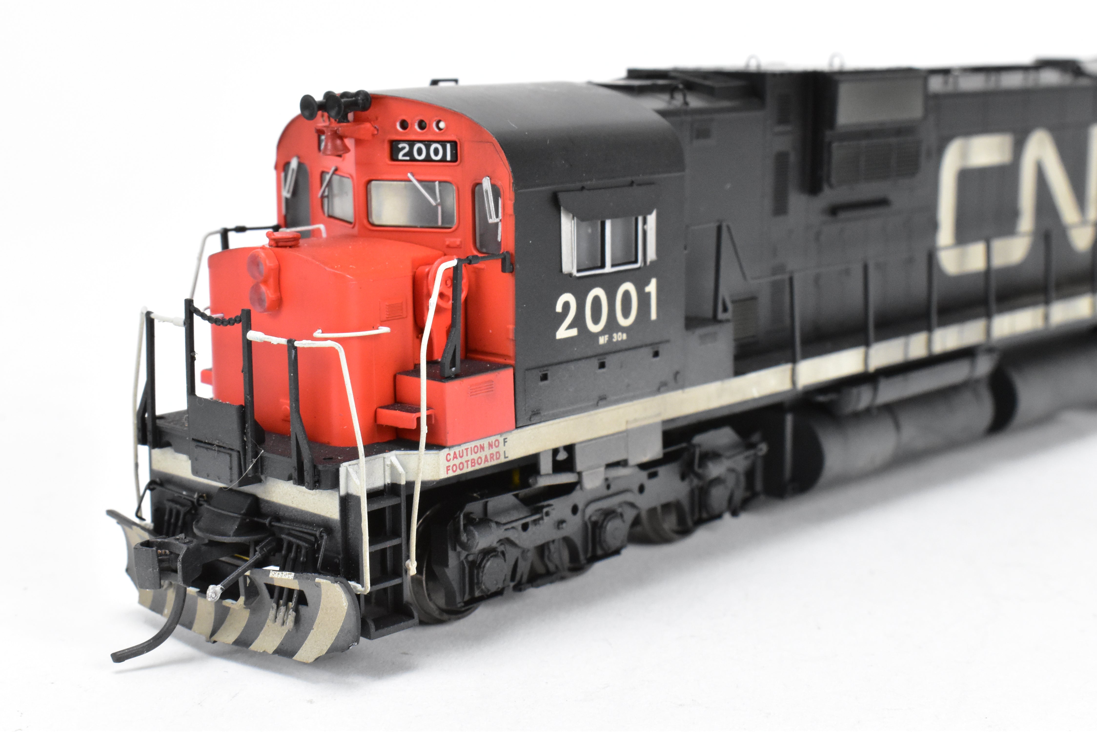 HO Scale Con Bowser Executive Line Canadian National Railway Alco C630M Model Train with ESU DCC and Sound Function, Featuring Road Number 2001 and Professional Weathering