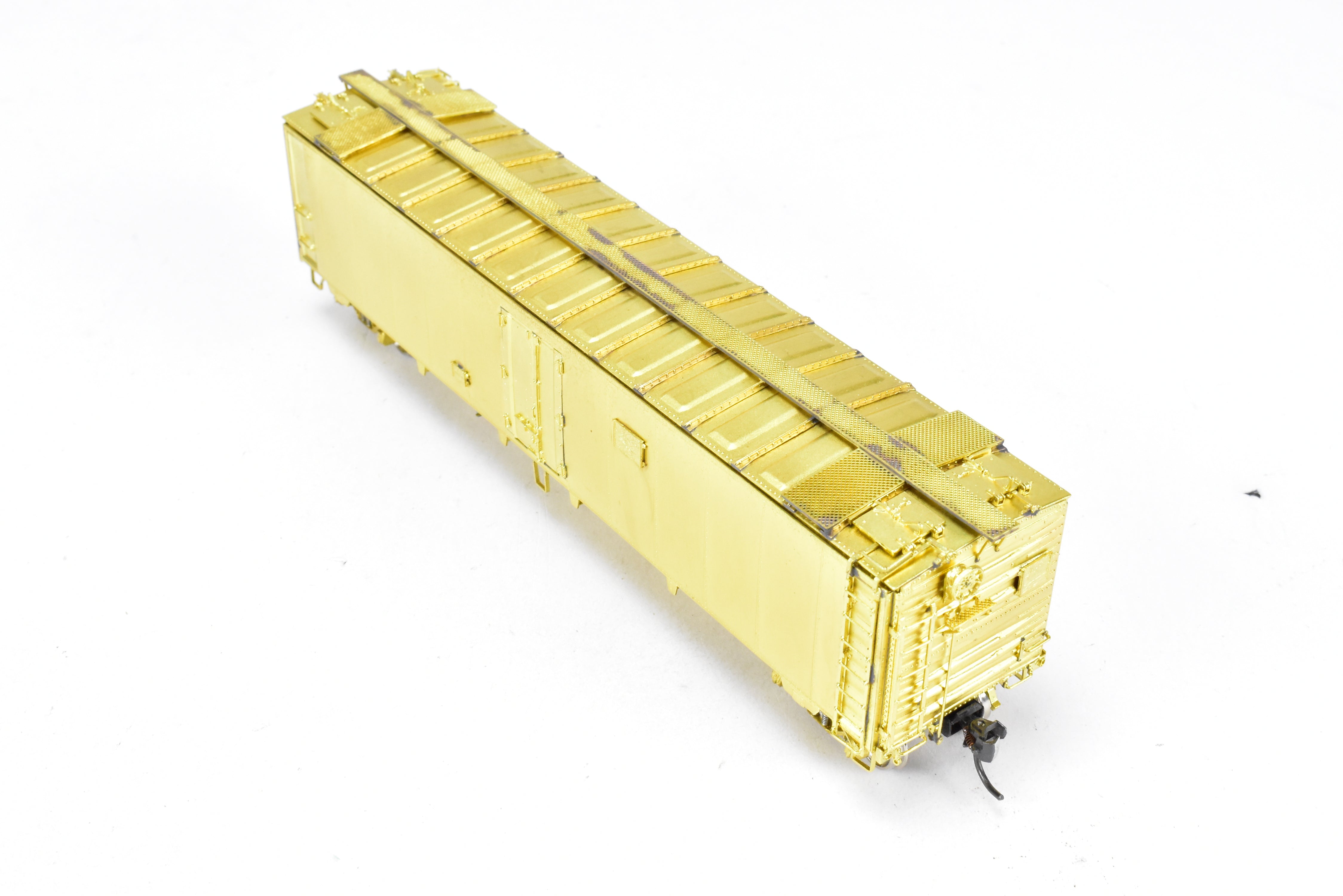 HO Scale Brass Model of ATSF - Santa Fe SFRD RR - 42 Class 50 - Foot Ice Bunker Steel Refrigerator Car by Overland Models, Inc. (OMI)