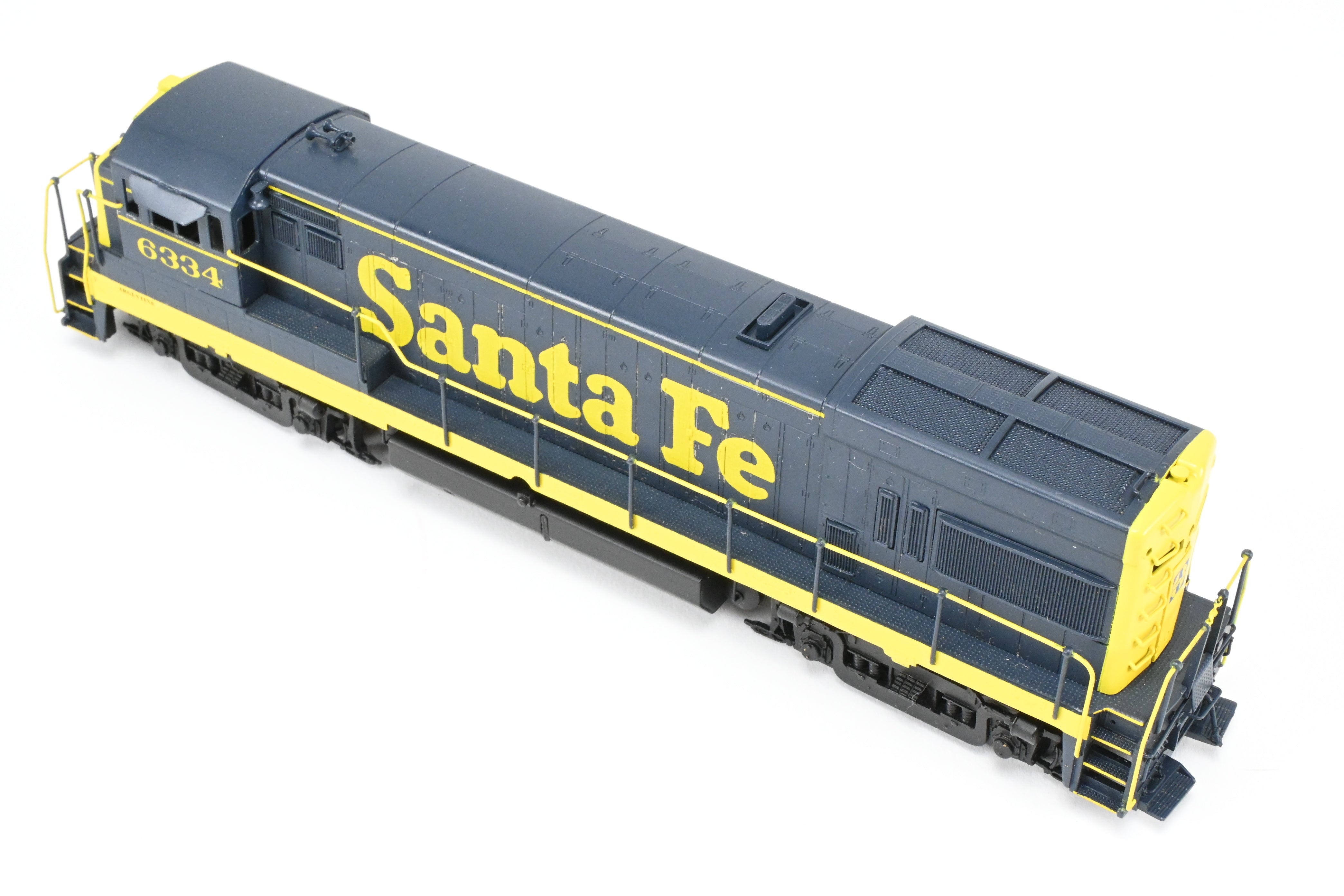 HO Scale Brass Model Train - Oriental Limited ATSF - Santa Fe GE U23B 2300 HP Low Hood Locomotive with AAR - B Trucks, Road Number FP #6334