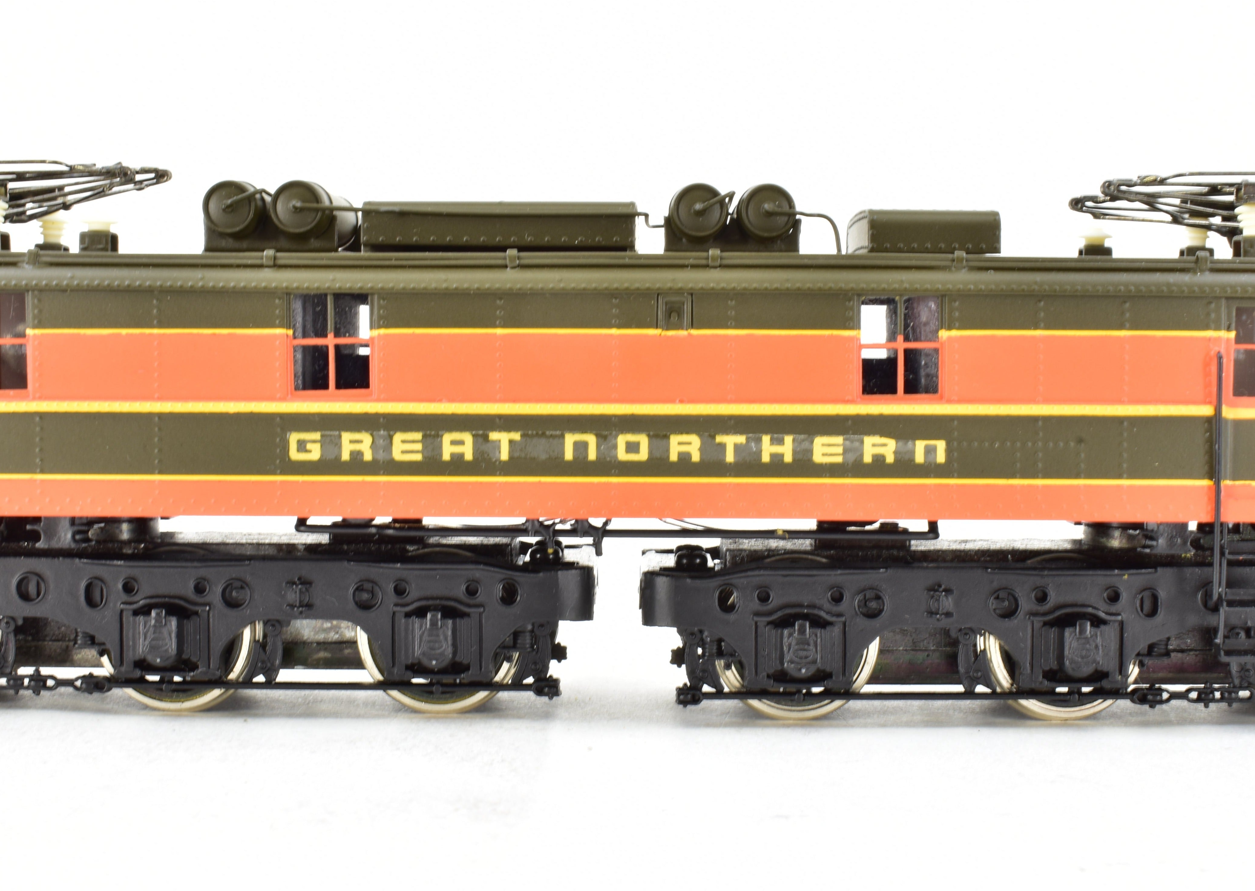 HO Scale Brass Tenshodo GN - Great Northern Y - 1 Electric Locomotive Model from 1978 - 1980 Run in FP Empire Builder Scheme No. 5014