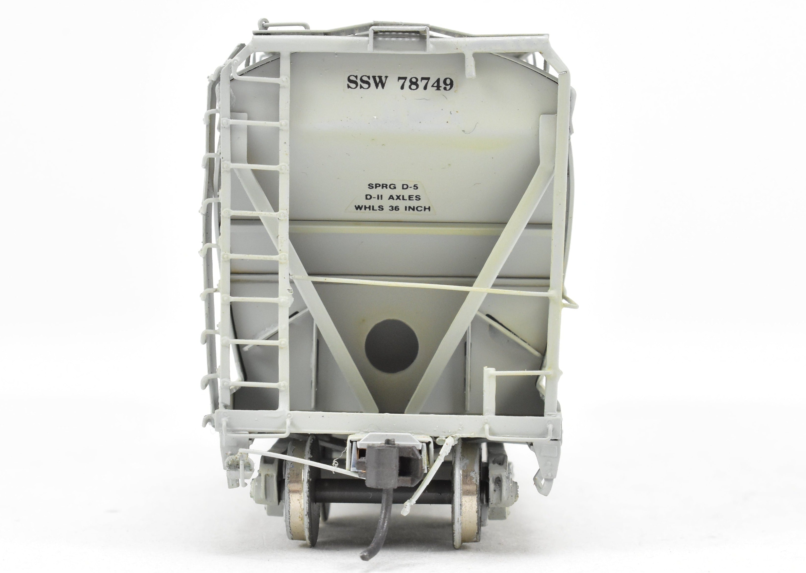 HO Scale Brass Model Train - Overland Models, Inc. (OMI) SSW - Cotton Belt ACF 3 - Bay Centerflow 4650 Covered Hopper with 6 Round Hatches, Car Number CP 78749