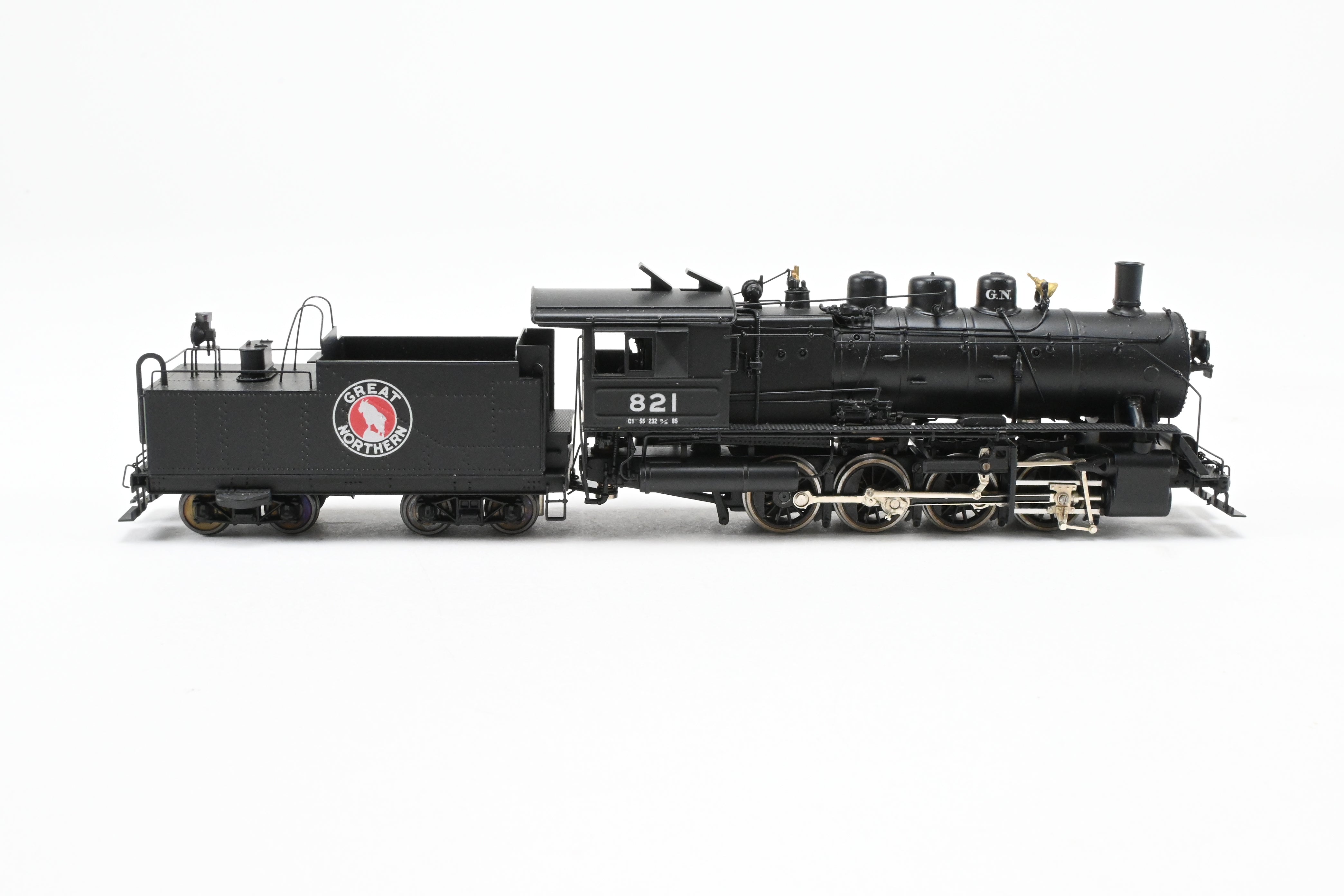 HO Scale Brass Model Train - PFM - Tenshodo Great Northern C - 1 0 - 8 - 0 Switcher Factory Painted Locomotive #821 with TPE Suspension from 1985 Production Run