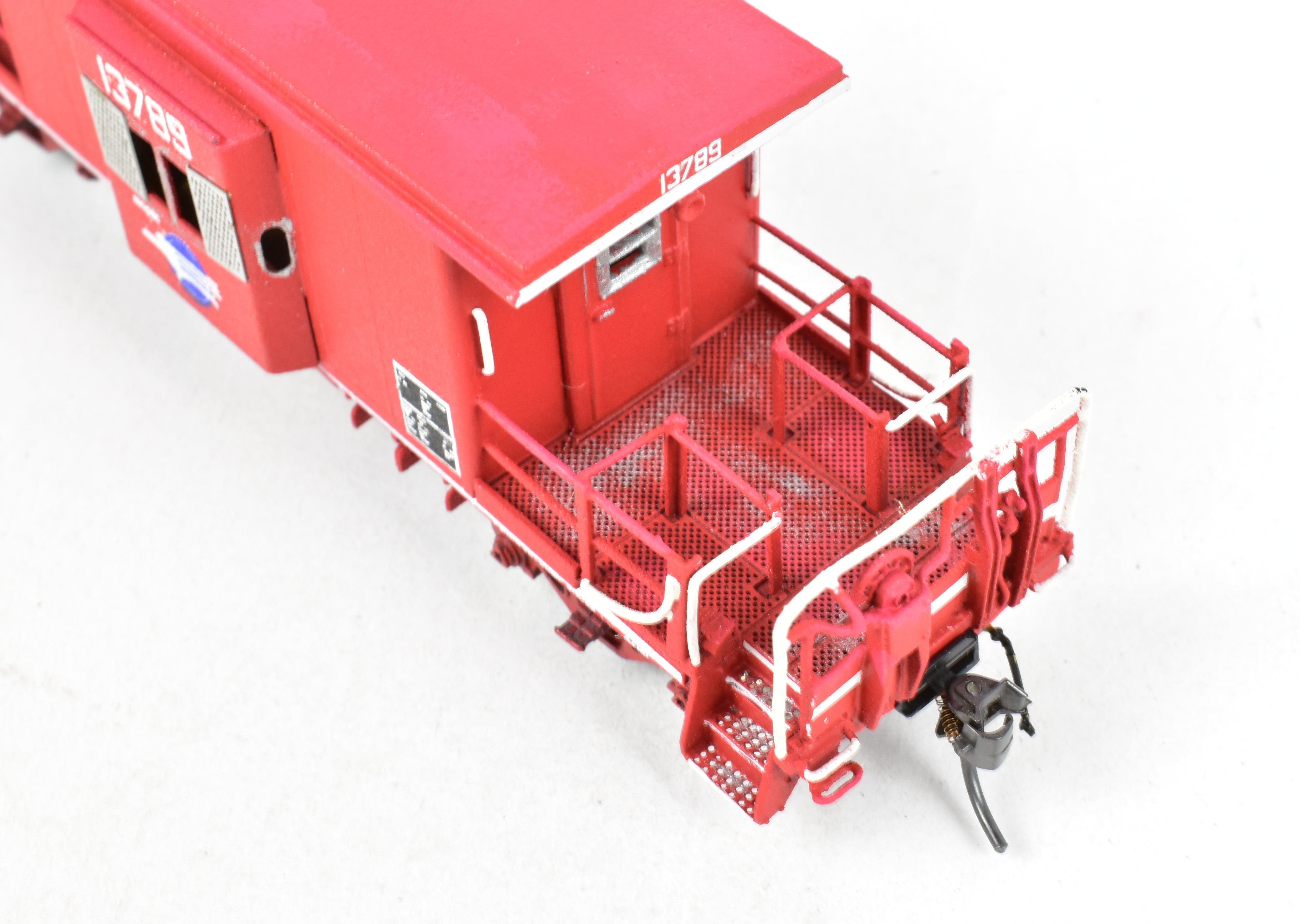 OMI HO Brass Missouri Pacific Bay Window Caboose with Small Side Windows, Custom Painted