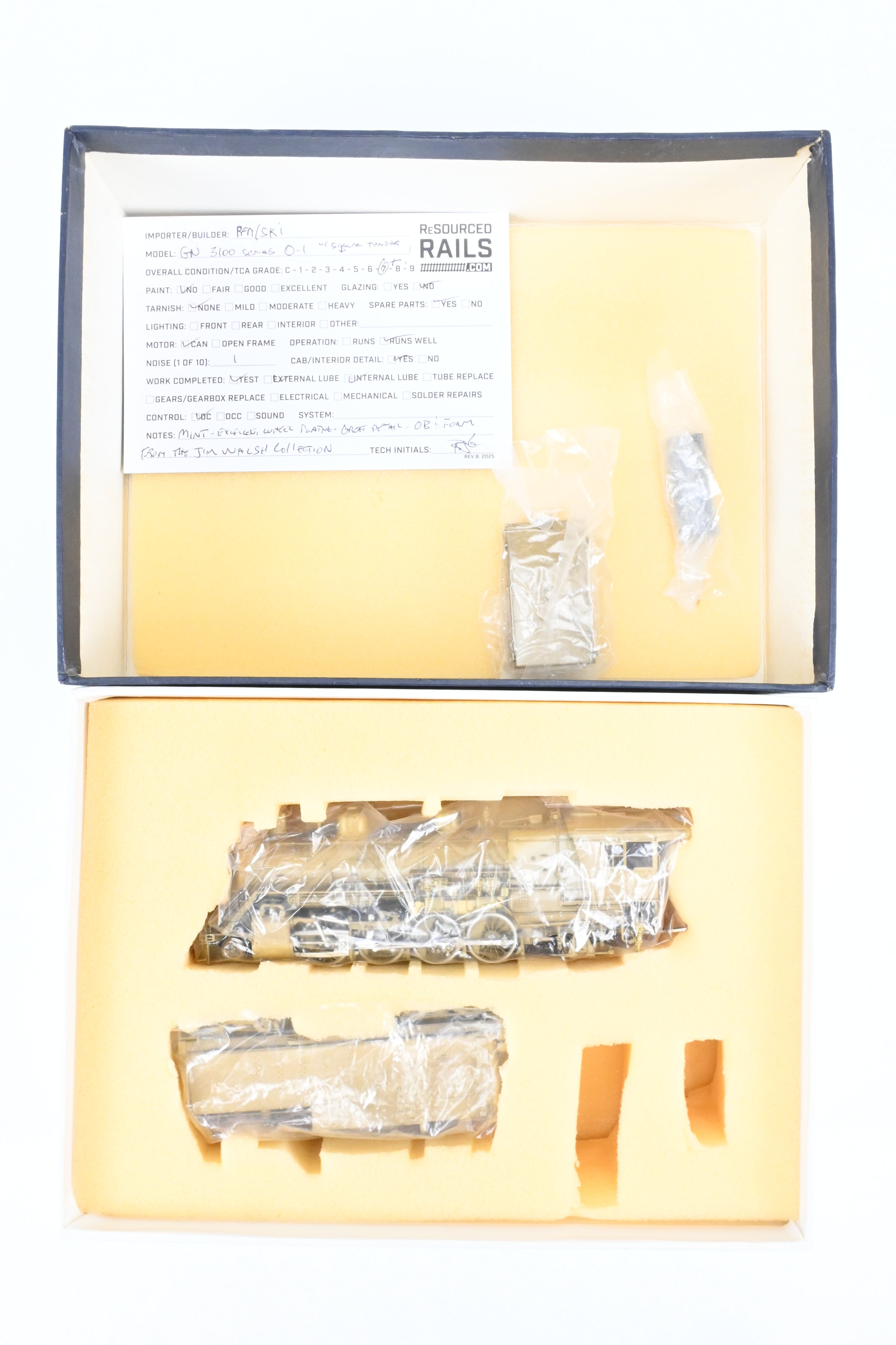 HO Scale Brass PFM SKI Great Northern O - 1 2 - 8 - 2 3000 Series Rectangular Tender Model