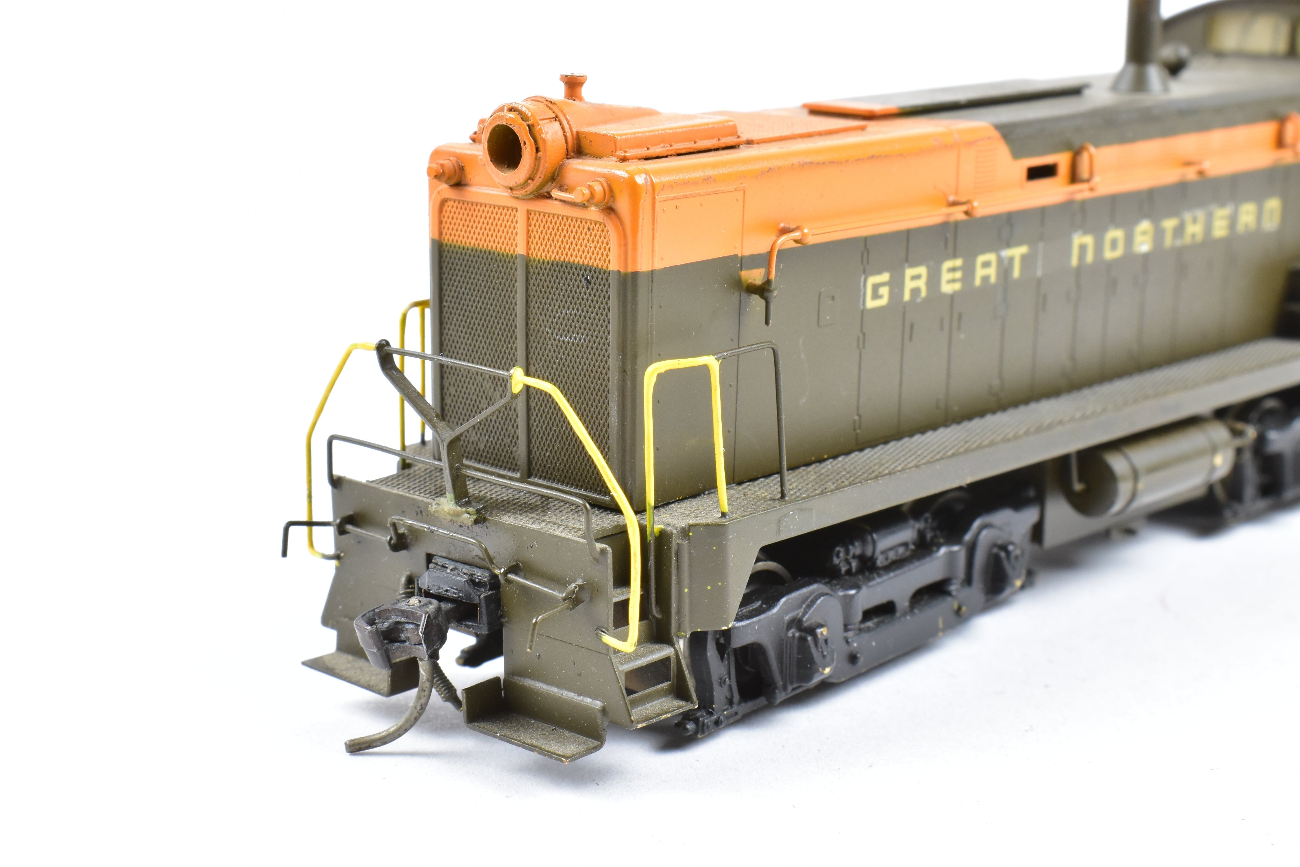 HO Scale Brass Hallmark Models GN - Great Northern Baldwin VO - 1000 Diesel Switcher Model with Incorrect Box