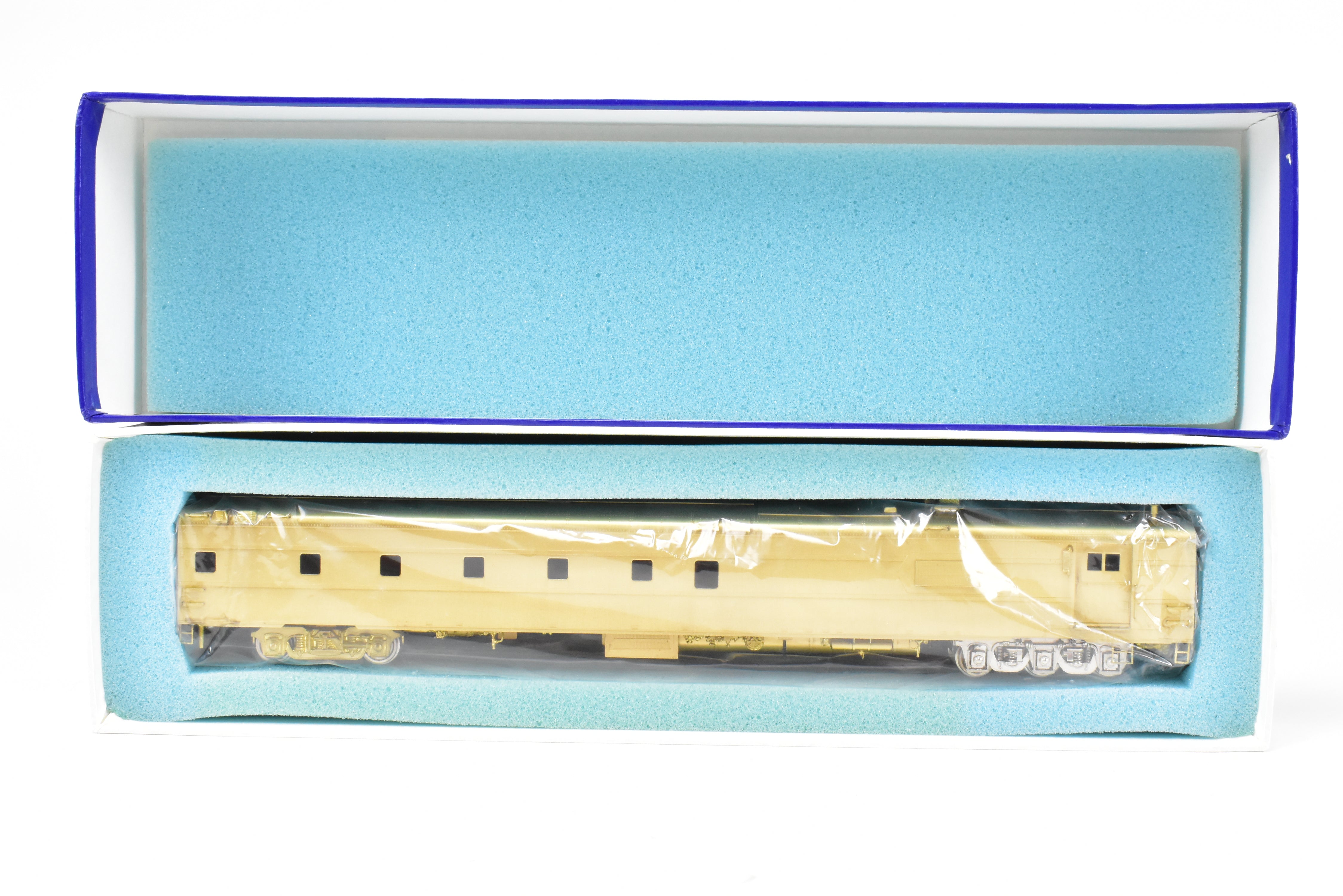 High - Quality HO Scale Brass Cascade Models Union Pacific Boiler/Baggage/Dormitory Cars #300 - 304