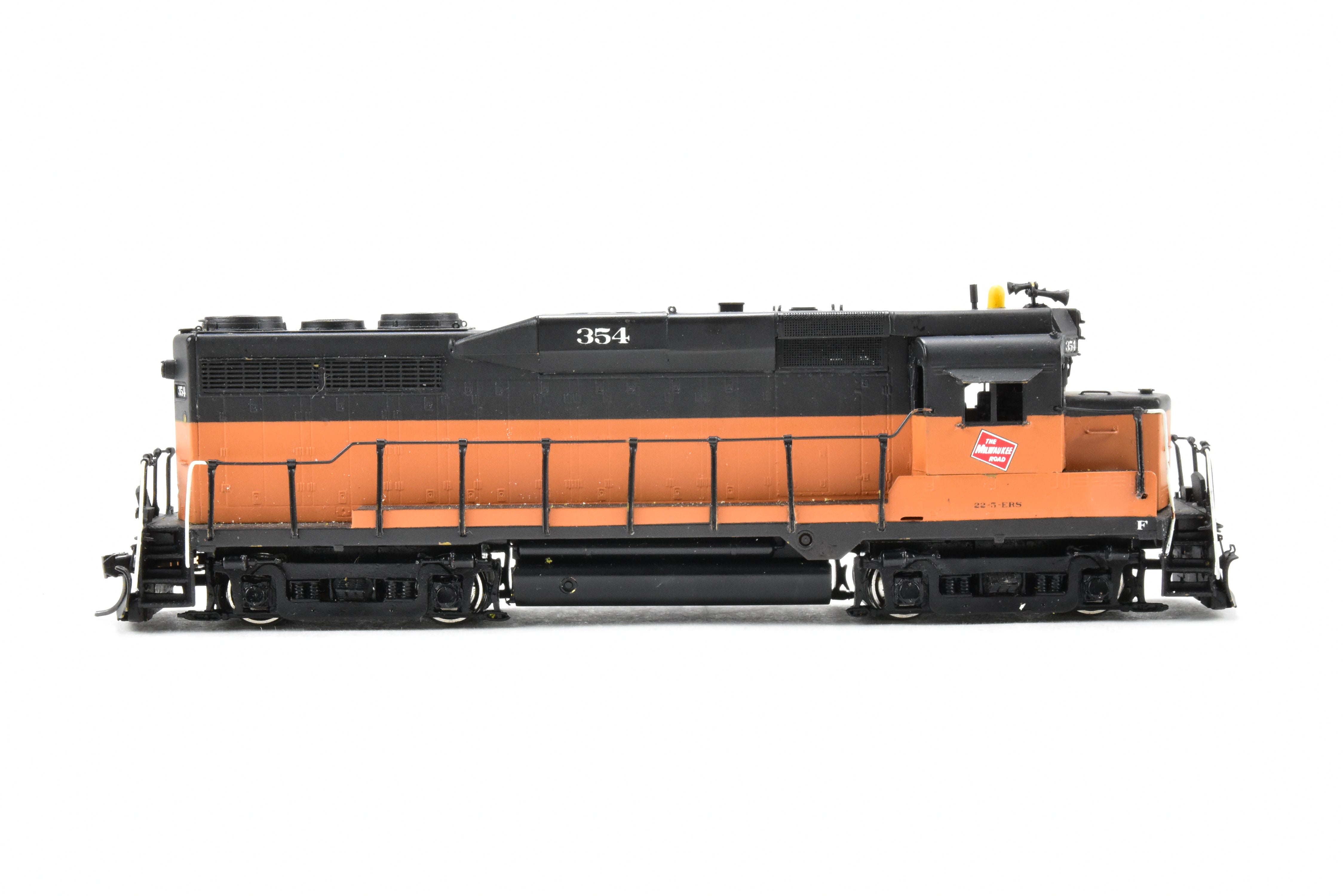 HO Scale Brass Oriental Limited Milwaukee Road EMD GP30 PH II 2250HP Model #354