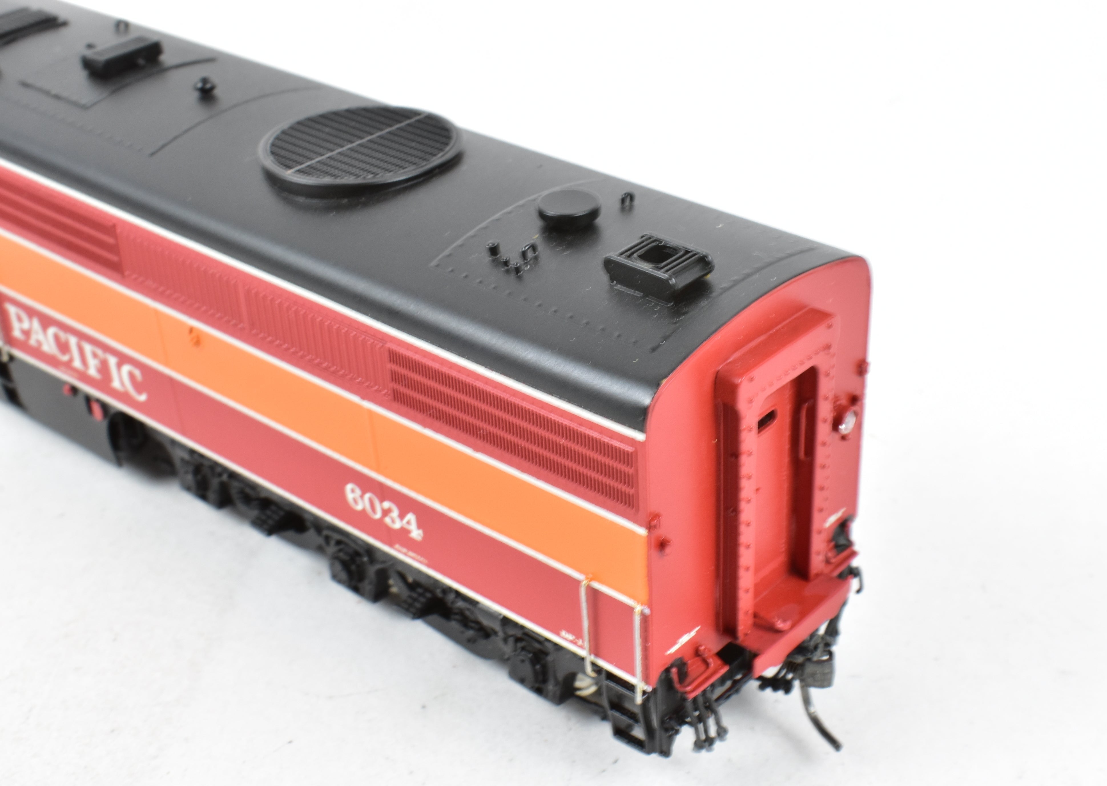 HO Scale Brass Union Terminal Imports SP Alco PA - 2 Daylight Scheme Locomotive #6034