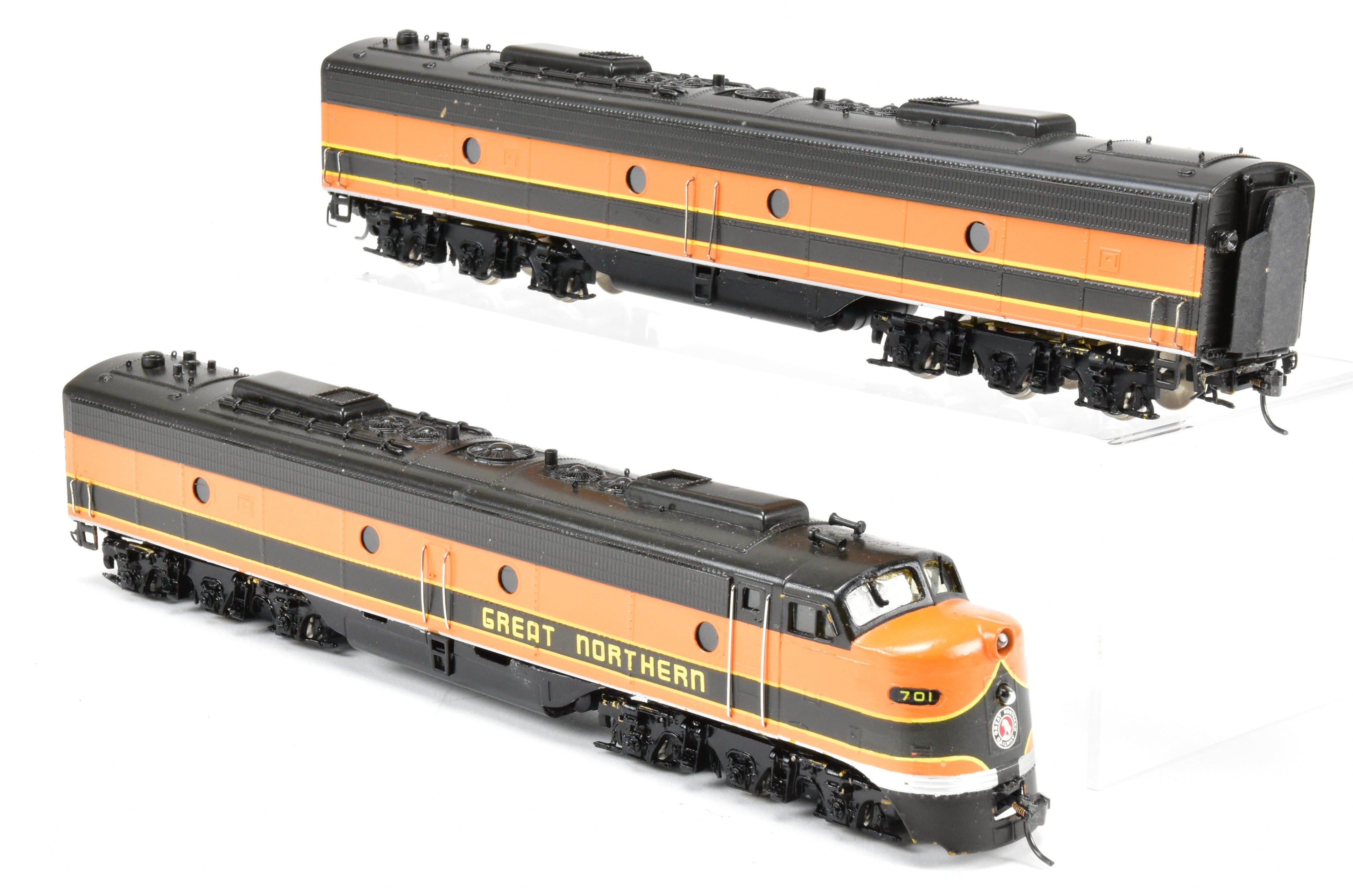 HO Scale Brass Balboa Great Northern EMD E - 8 A/B Set Passenger Diesel Locomotives for the Empire Builder Route
