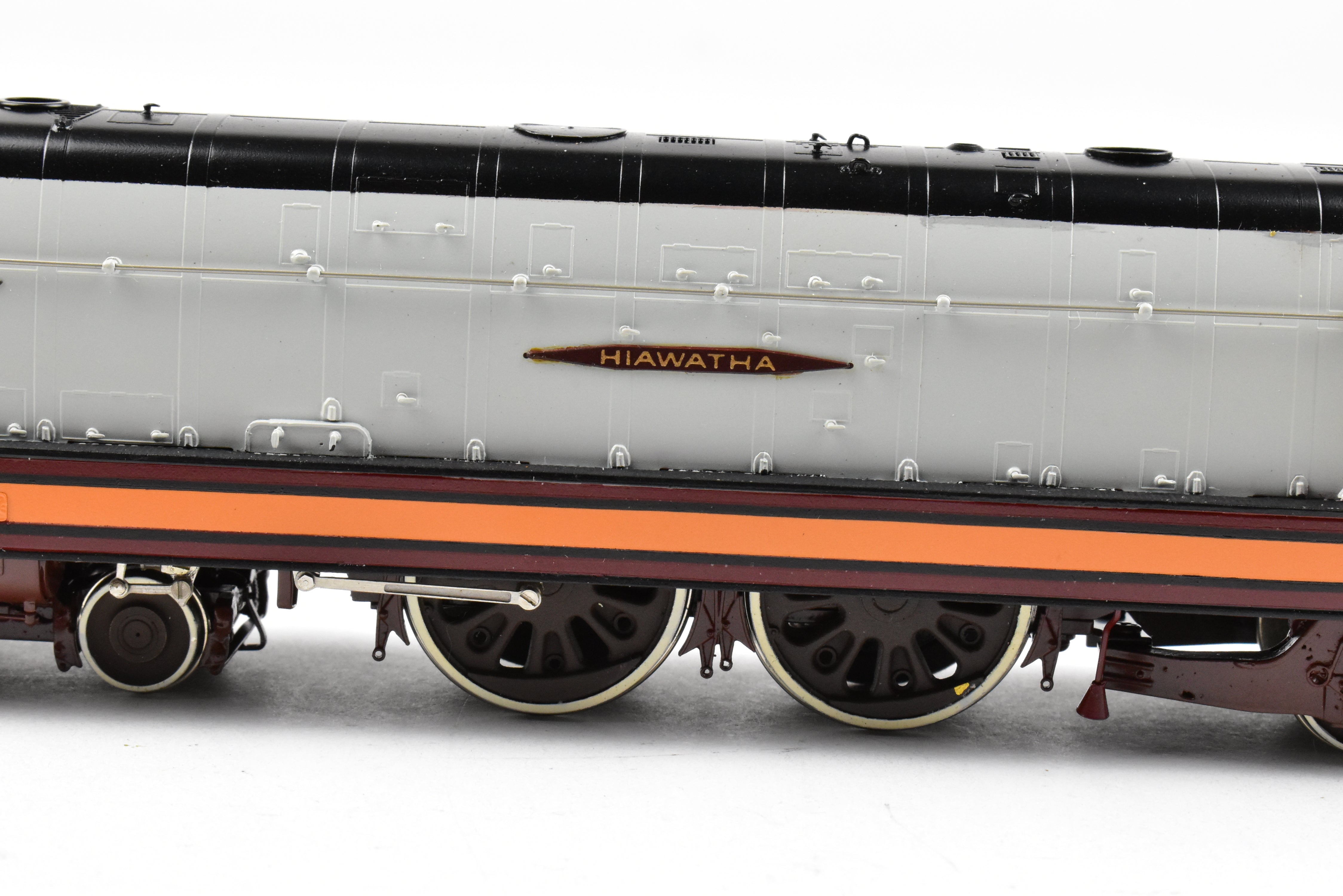 HO Scale Brass OMI MILW - Milwaukee Road A 4-4-2 Streamlined Atlantic Custom Painted #2