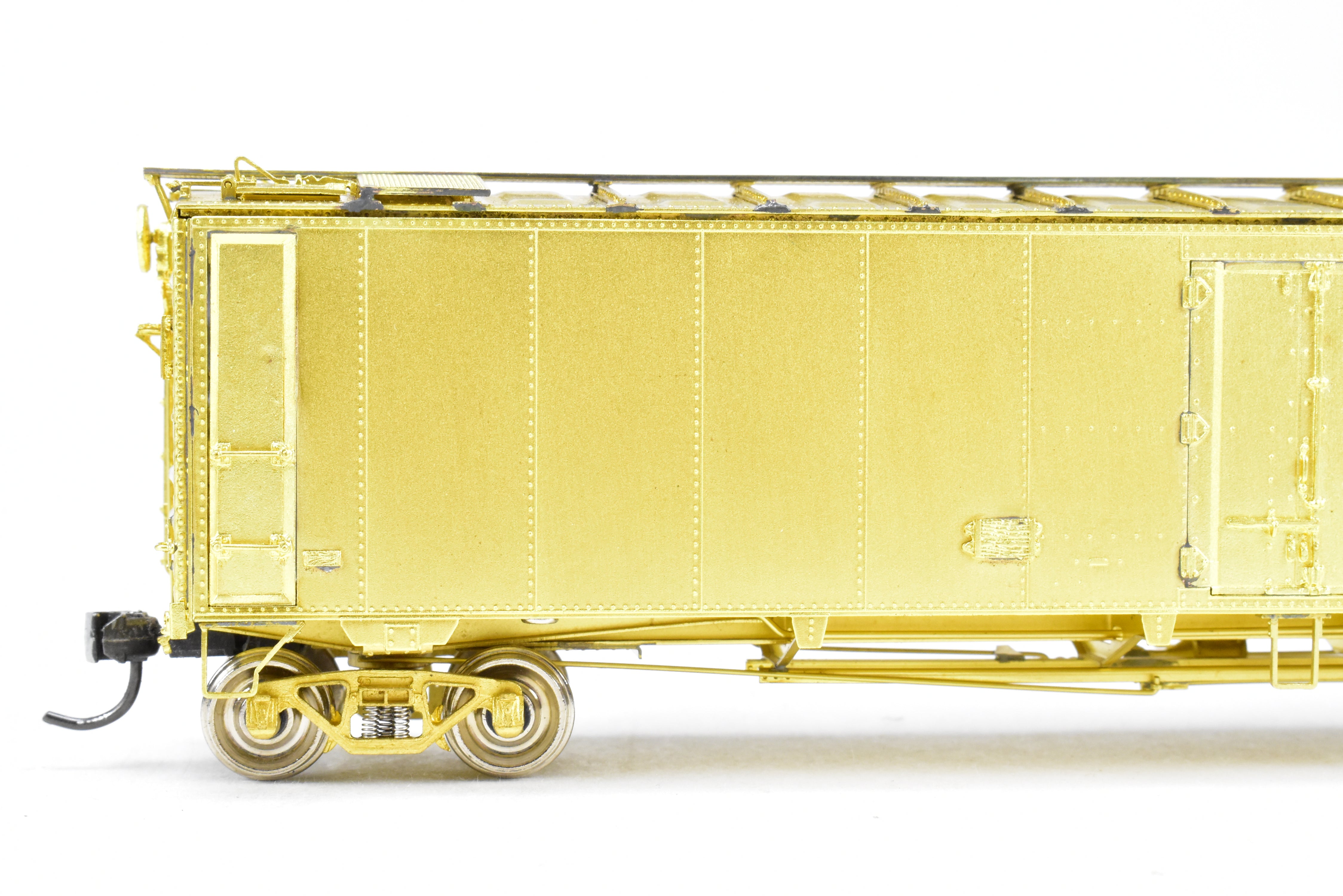 HO Scale Brass Model of ATSF - Santa Fe SFRD RR - 42 Class 50 - Foot Ice Bunker Steel Refrigerator Car by Overland Models, Inc. (OMI)