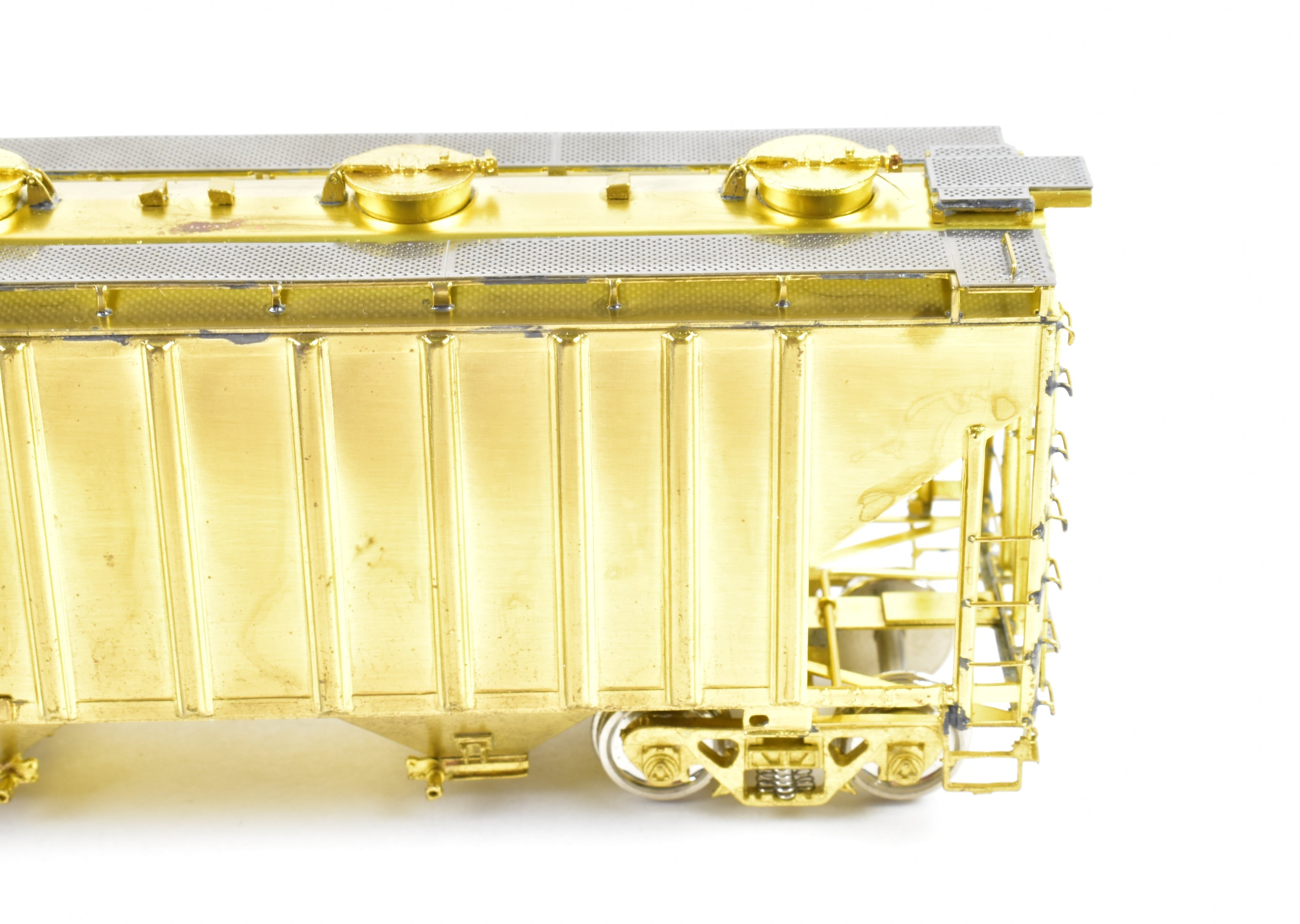 HO Scale Brass OMI (Overland Models, Inc.) ATSF - Santa Fe PS 2 - Bay Covered Hopper Model Train Car