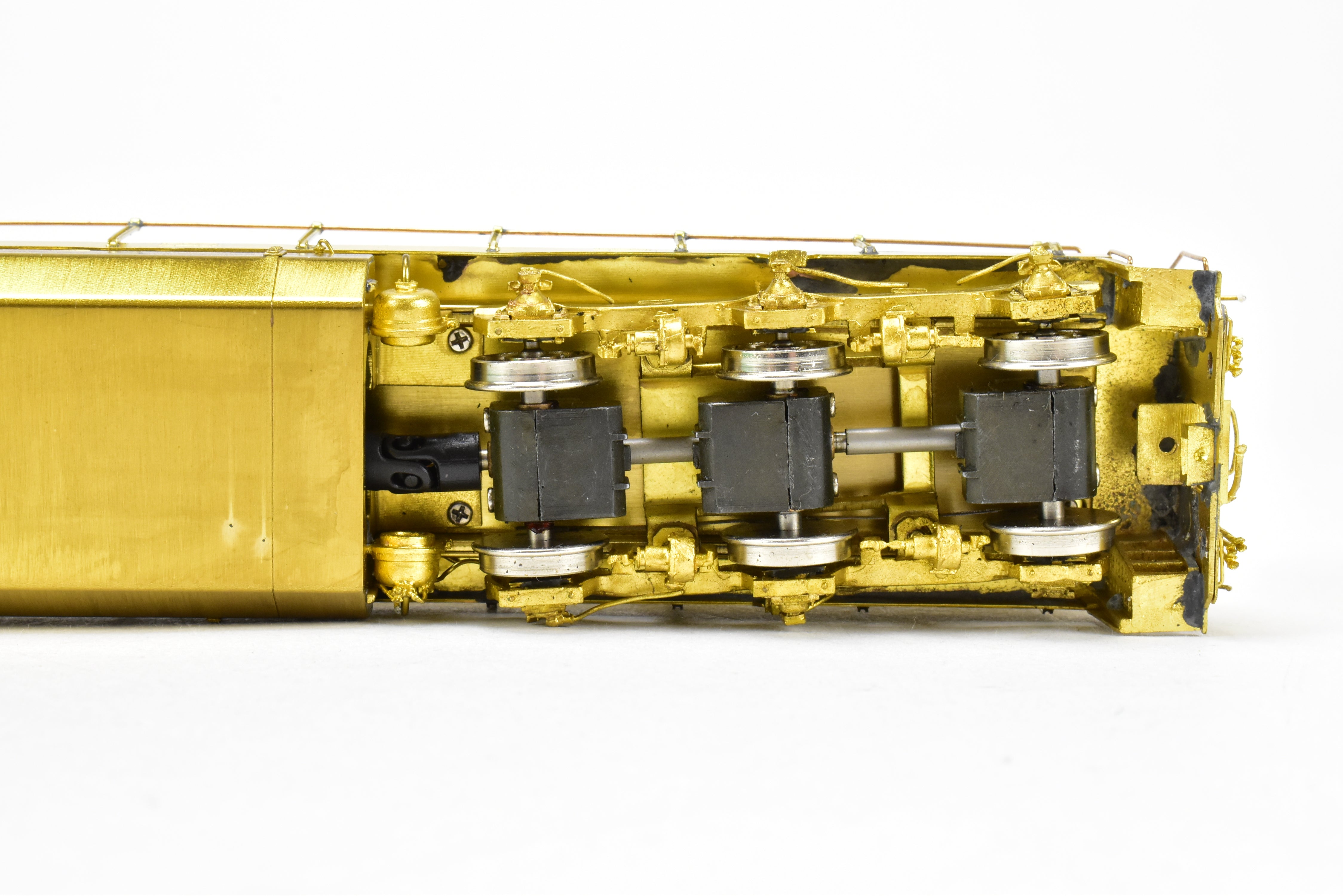 HO Brass OMI GE C30 - 7 Four - Window Cab Locomotive by Overland Models for BN/ATSF