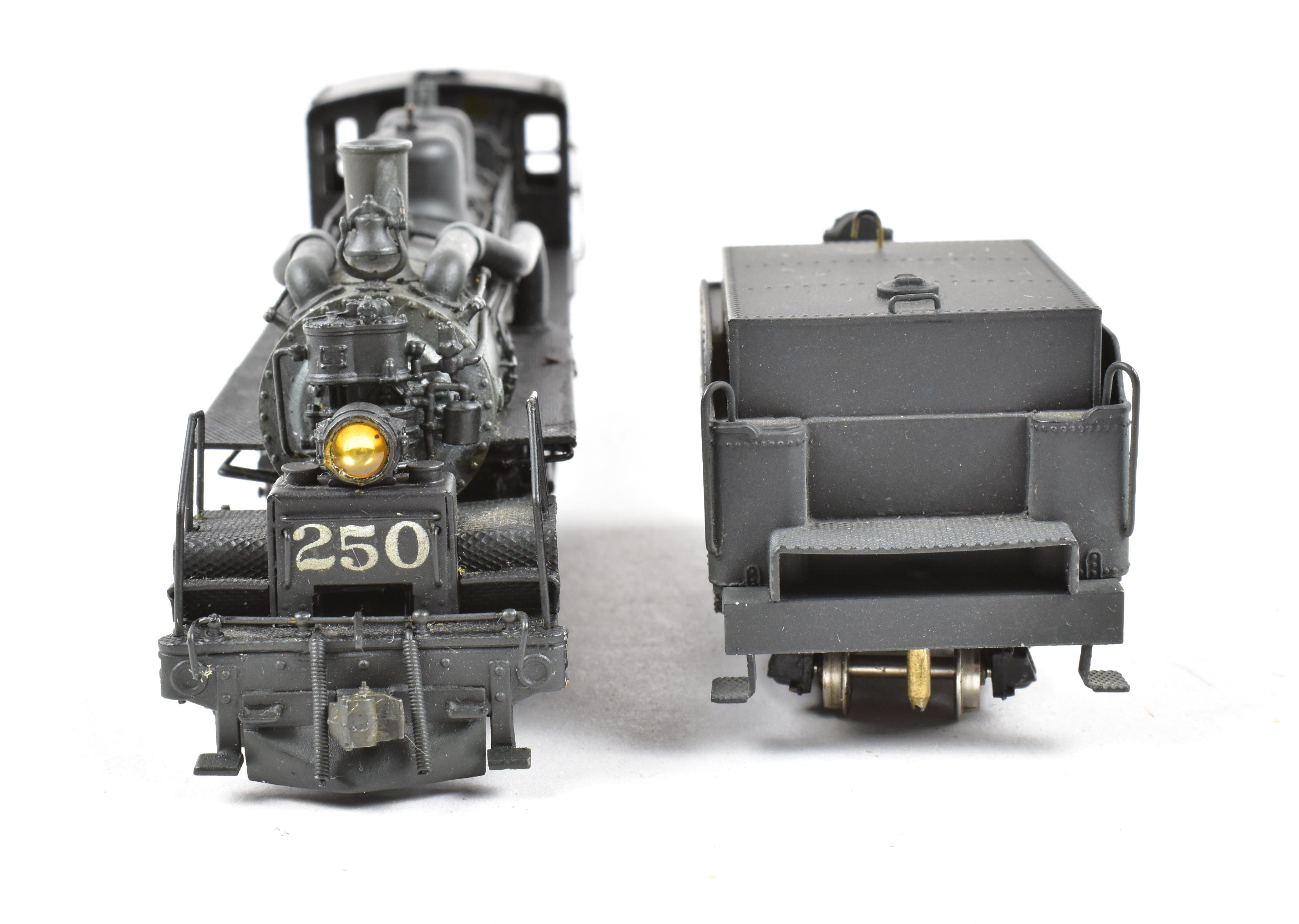 HOn3 Scale Brass Pacific Fast Mail (PFM) - United Sumpter Valley No 250 2-6-6-2 Mallet Steam Locomotive Model with Custom Painting