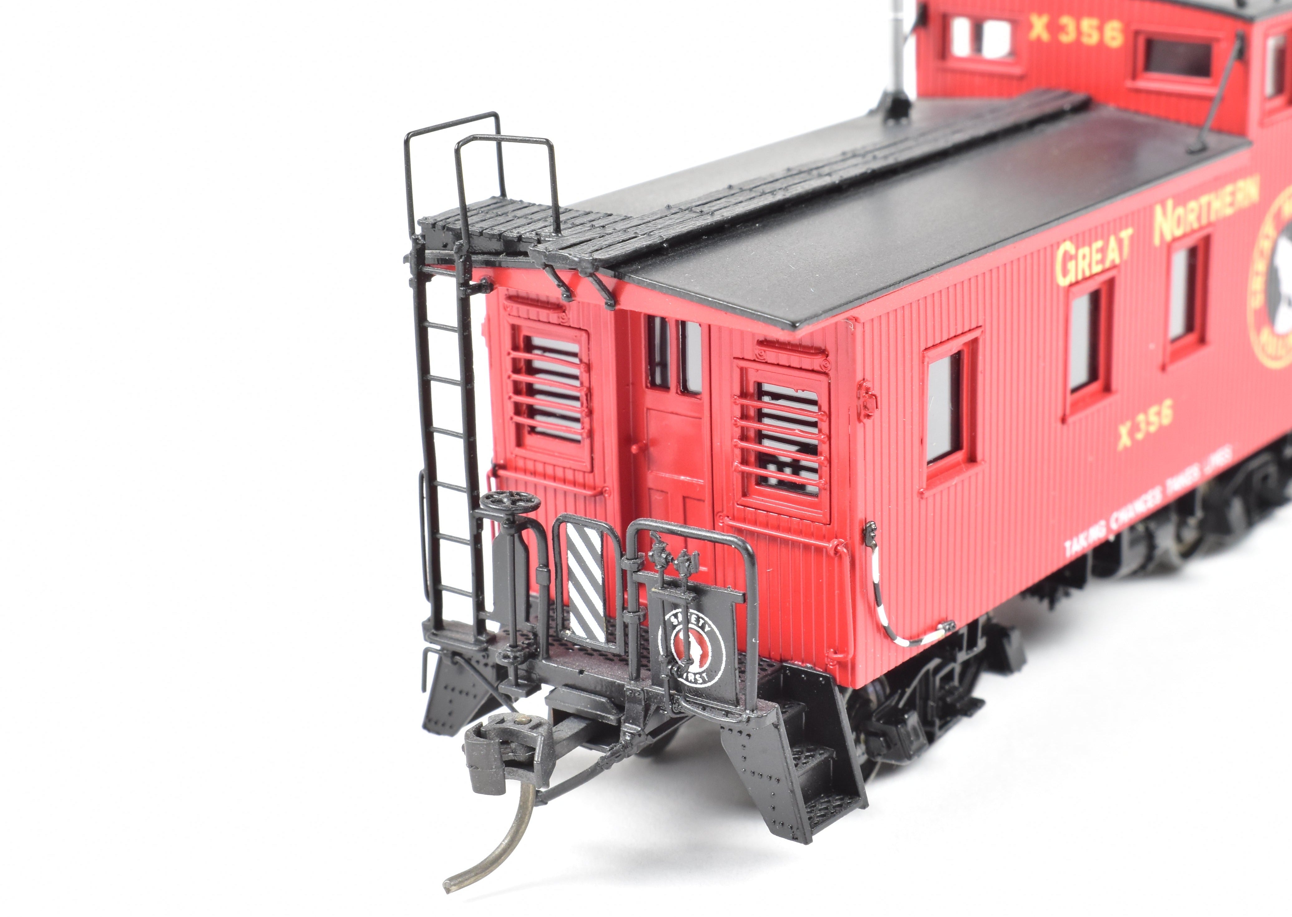 HO Scale Brass Challenger Imports Great Northern 25' Wood Caboose, Later Version X356