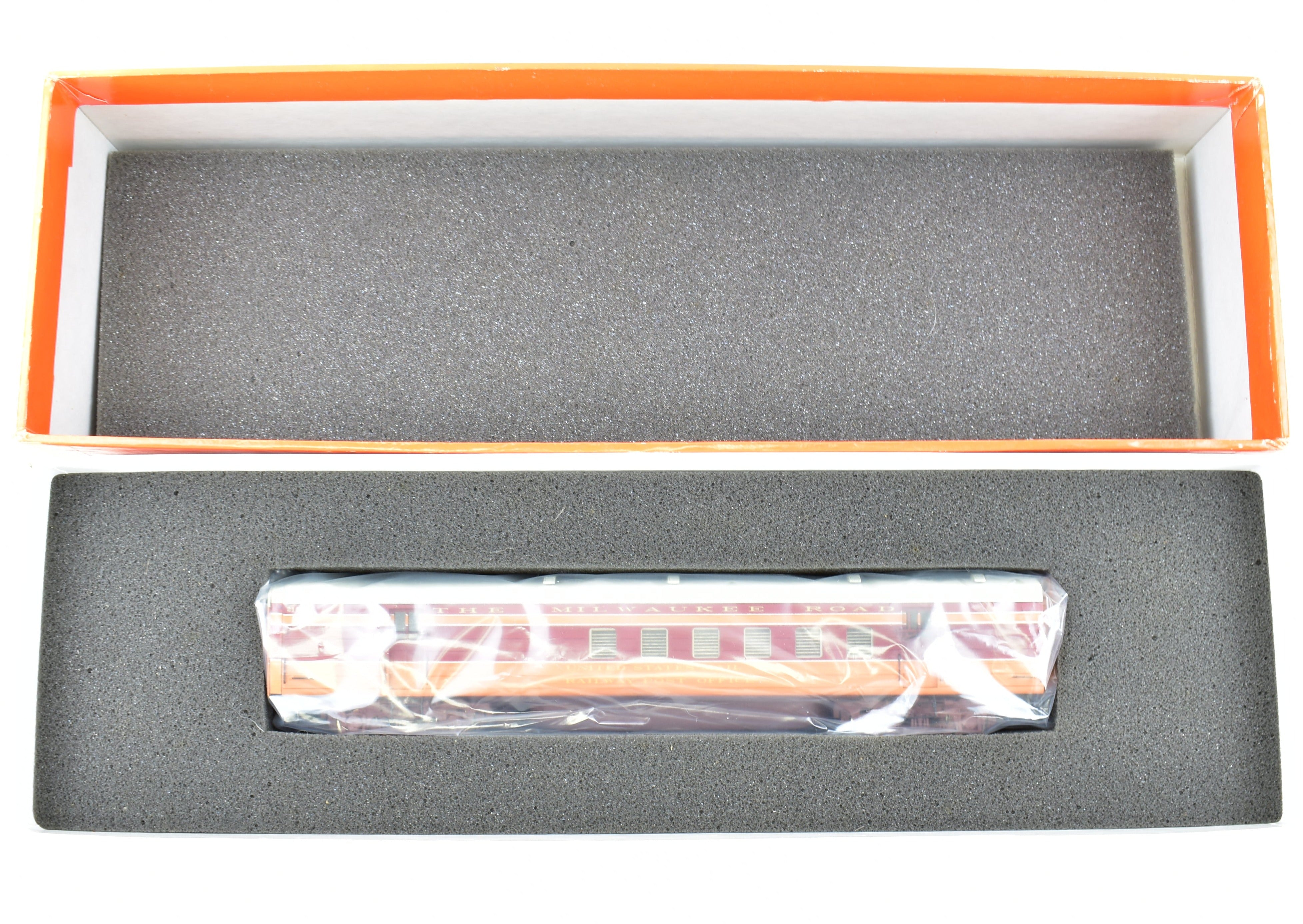 HO Brass Precision Scale Co. 1939 Milwaukee Road Hiawatha 60' Painted Railway Post Office Car