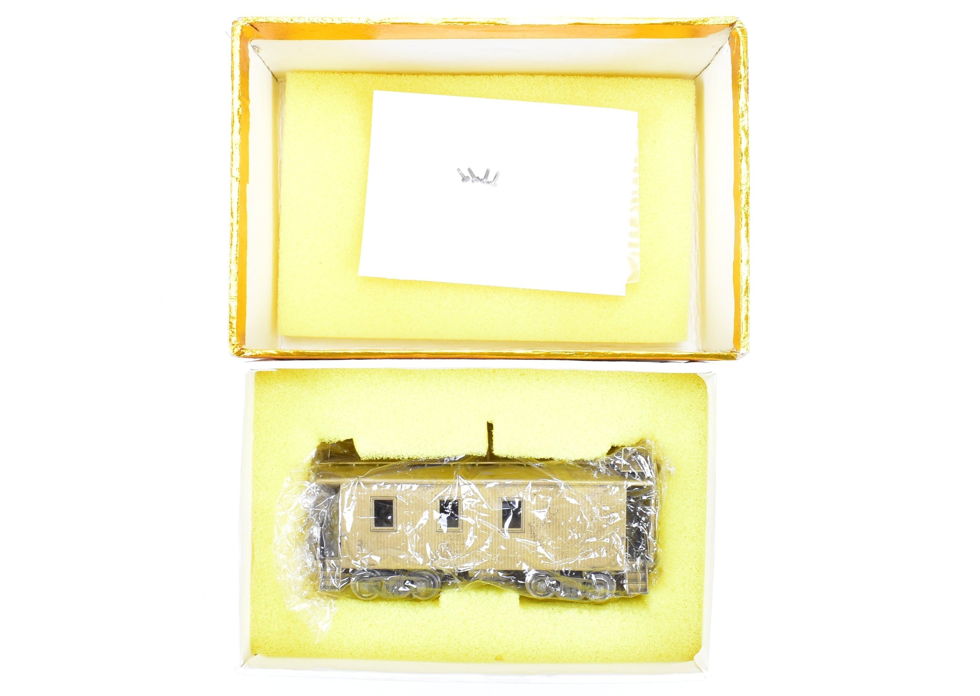 HO Scale Brass Model of Oriental Limited Great Northern 25 - Foot Yard Service Caboose