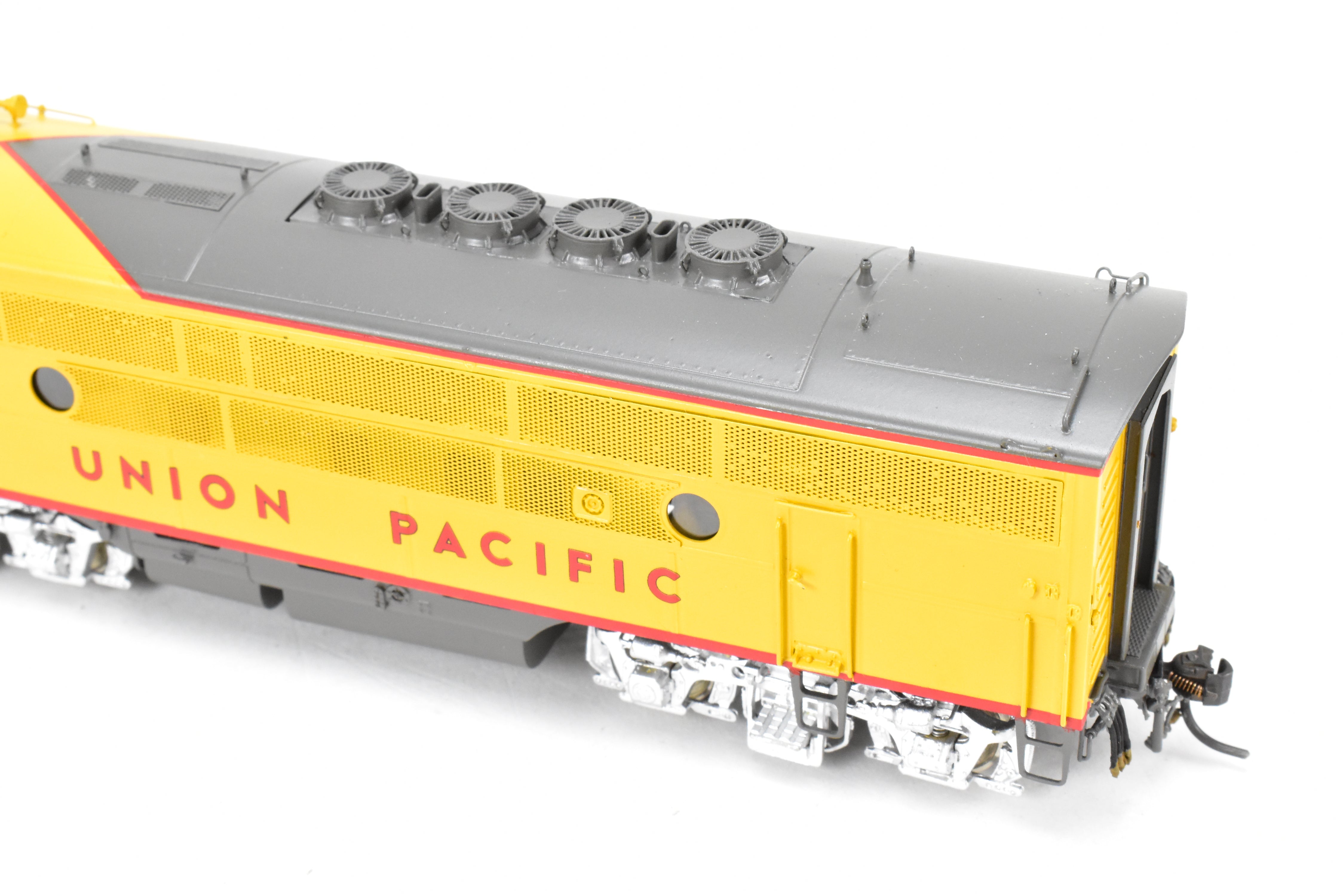HO Scale Brass OMI Union Pacific EMD F-3 PH II A/B/B Powered Set