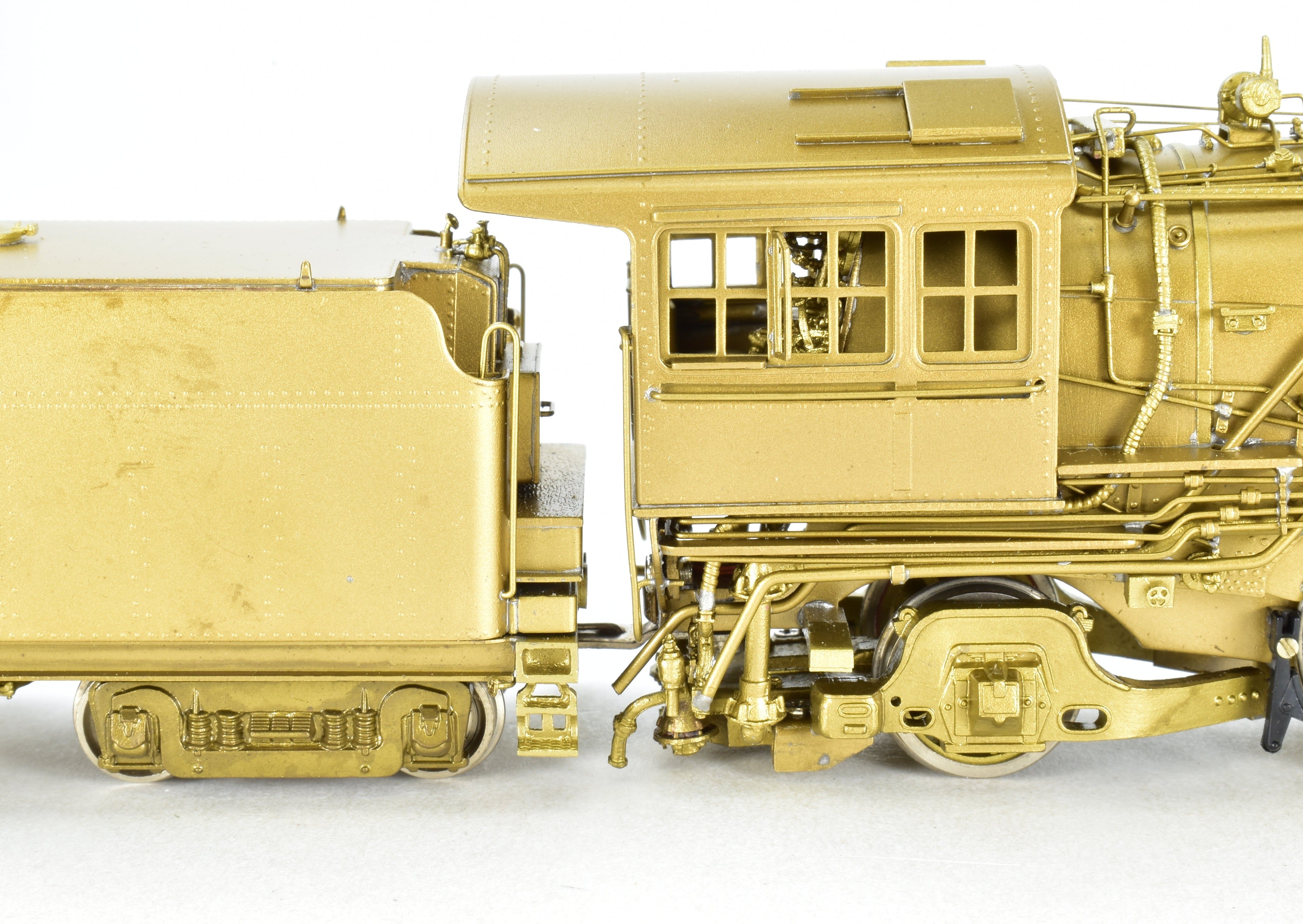 HO Scale Brass Hallmark Models Texas & Pacific 4-6-2 700 P-1-b Steam Locomotive Model