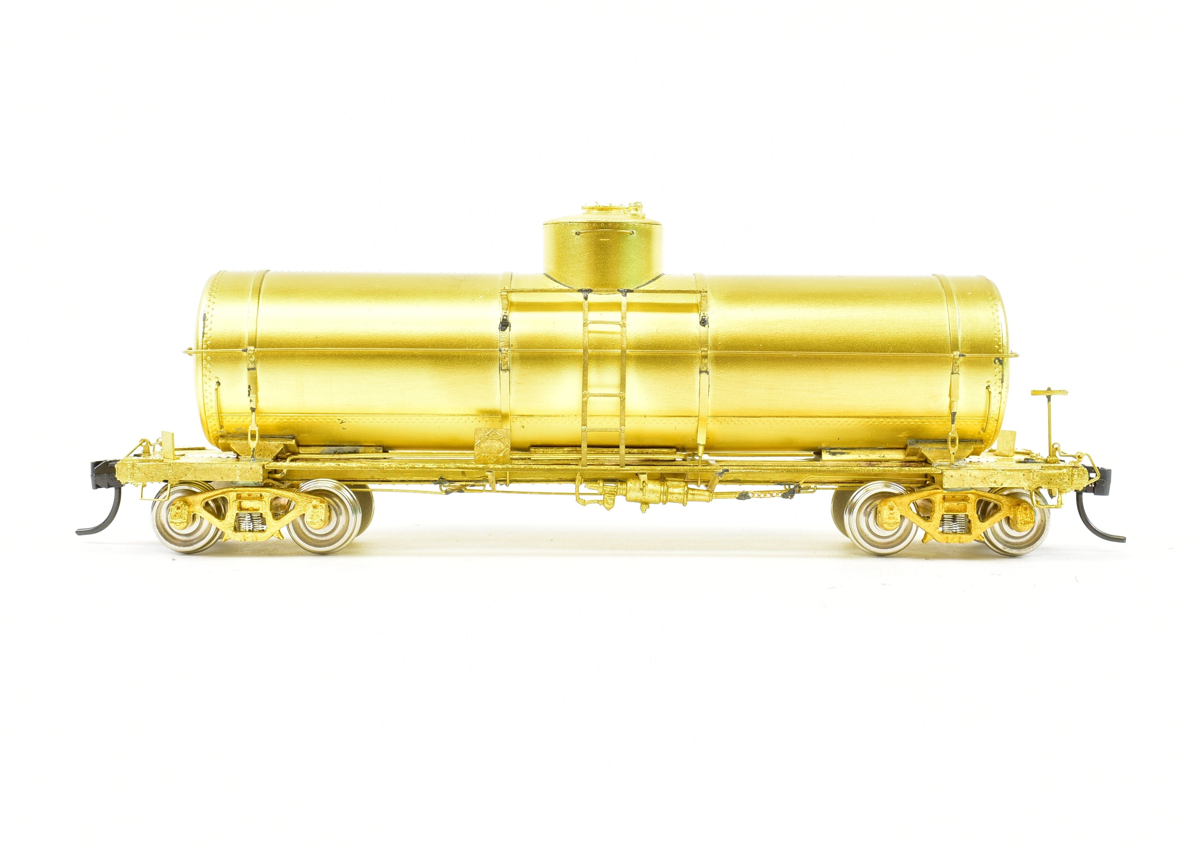 HO Scale Brass OMI - Overland Models, Inc. Various Roads UTLX 10,000 Gallon Tank Car Model for Model Trains Enthusiasts