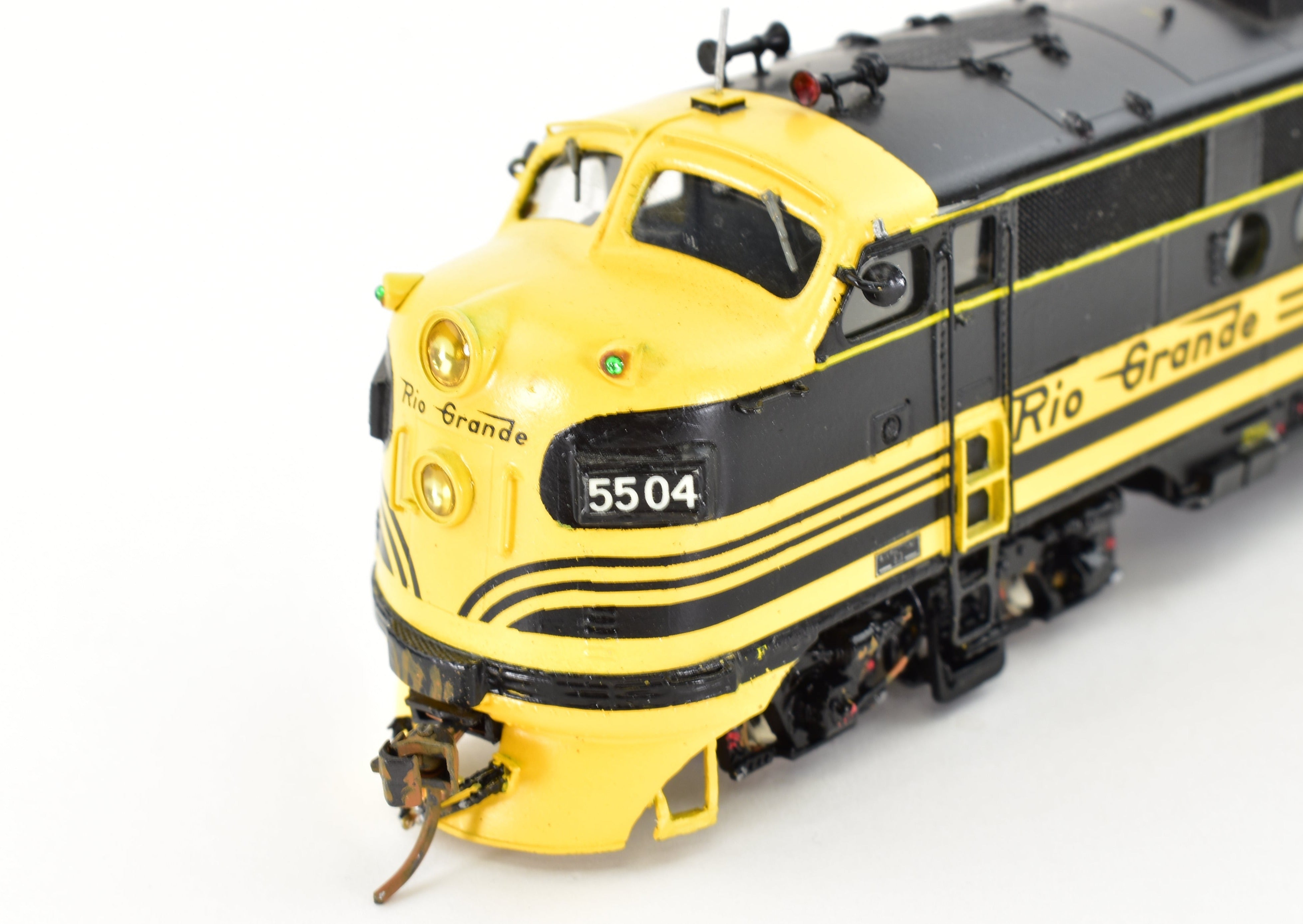 HO Scale Brass Model Train Set by Overland Models Inc. (OMI) - Custom Painted Denver & Rio Grande Western (D&RGW) EMD FT - A and FT - B Locomotive Set