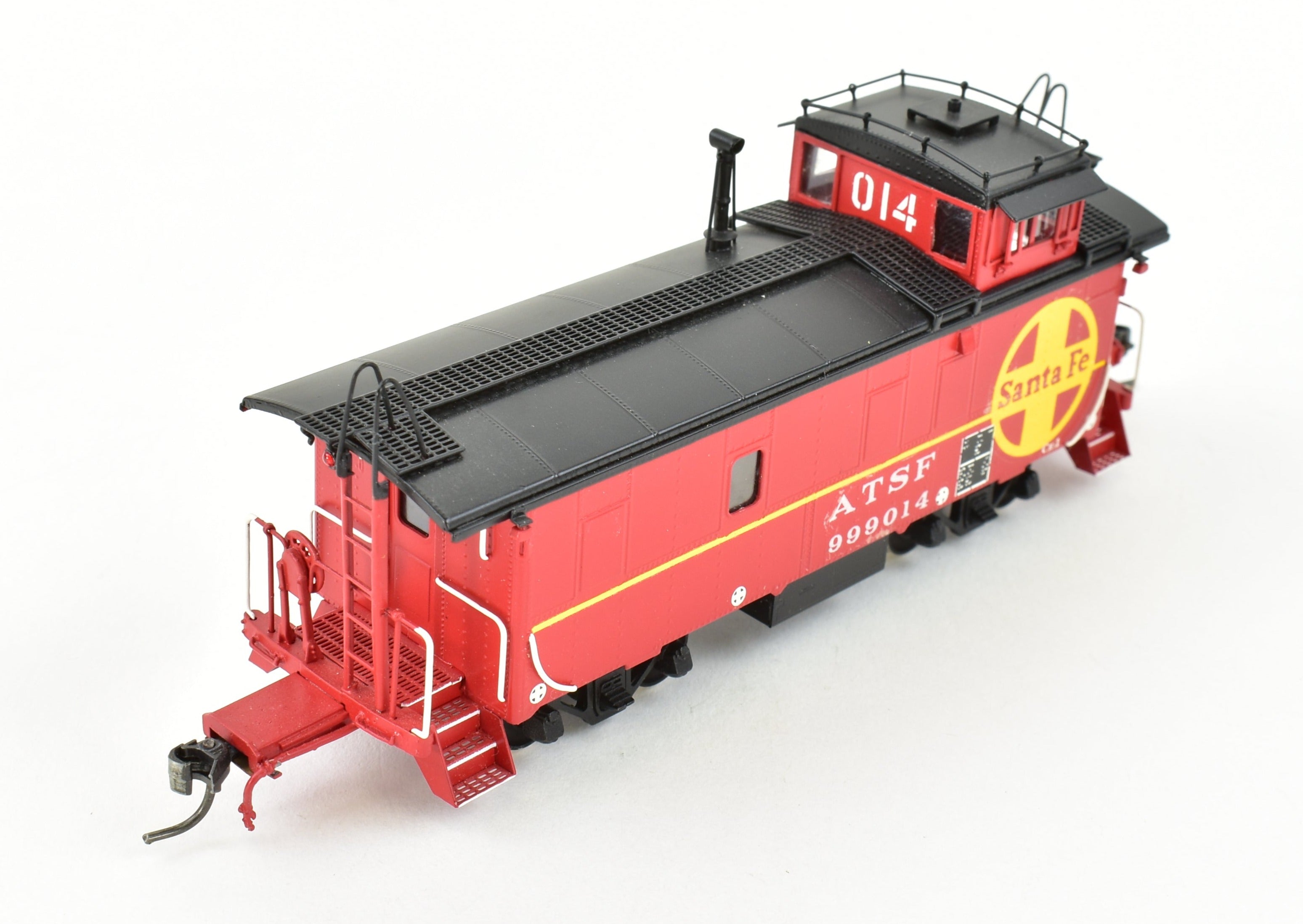 HO Scale Brass ATSF Santa Fe Modern Round Roof Caboose by Oriental Limited, Factory Painted
