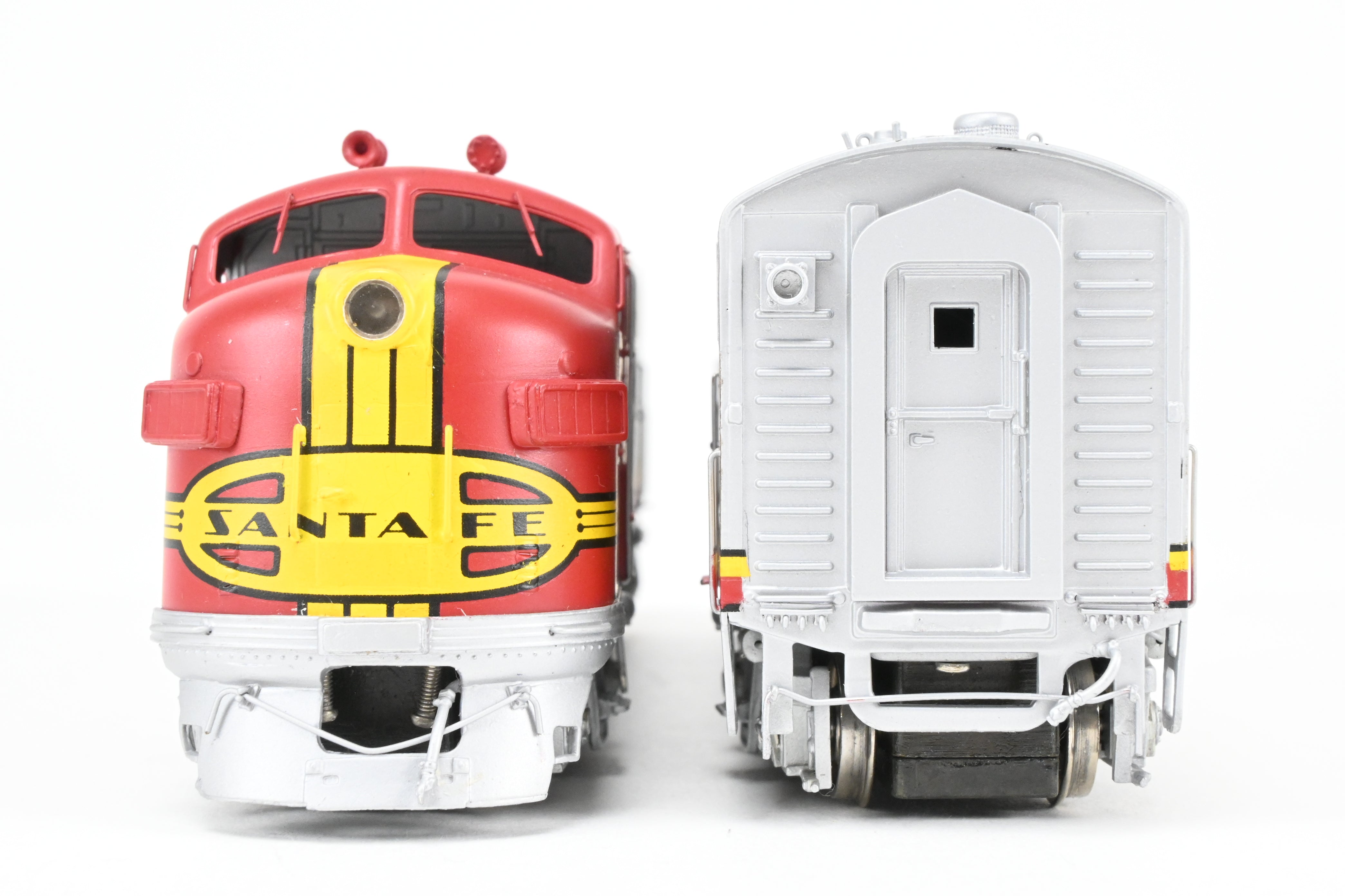 High - Quality HO Scale Brass Oriental Limited ATSF - Santa Fe EMD F3 Phase II/III 1500 HP A/B/B/A Set with Factory - Applied Plating and Painting for Model Train Enthusiasts
