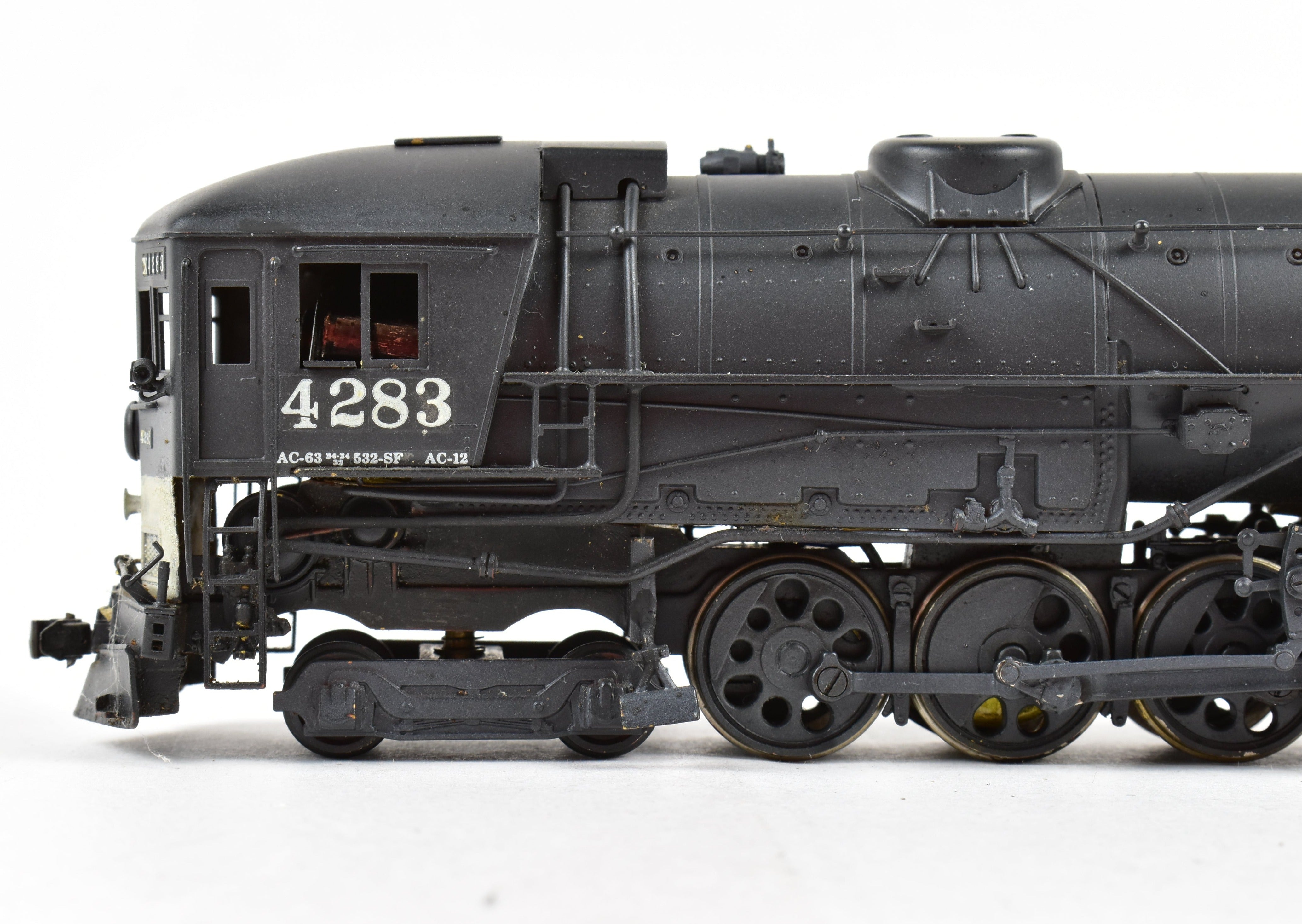 HO Scale Brass Balboa Southern Pacific AC - 12 4 - 8 - 8 - 2 Cab Forward #4283 Weathered Model