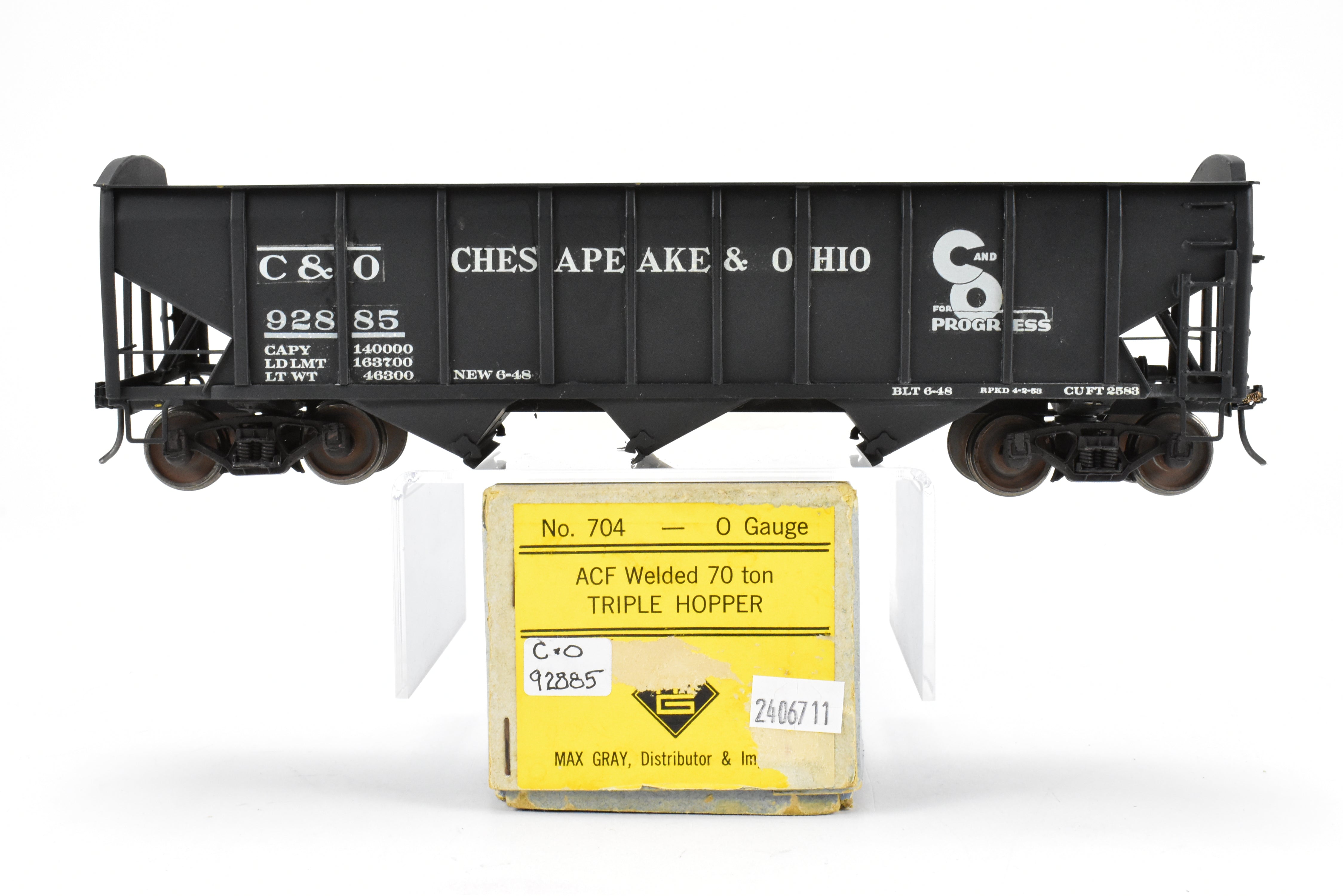 O Scale Model Train - Brass Max Gray C&O (Chesapeake & Ohio) ACF Welded 70 Ton Triple Hopper Custom Painted Model No. 92885 for Model Train Enthusiasts